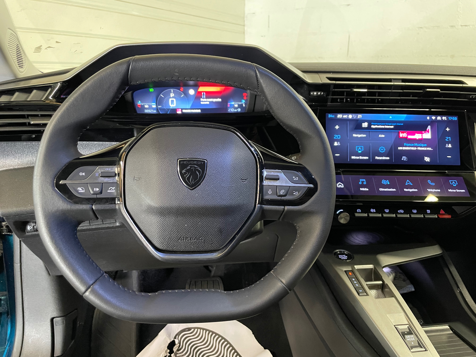 PEUGEOT 408 Hybrid 145 e-DCS6 Allure