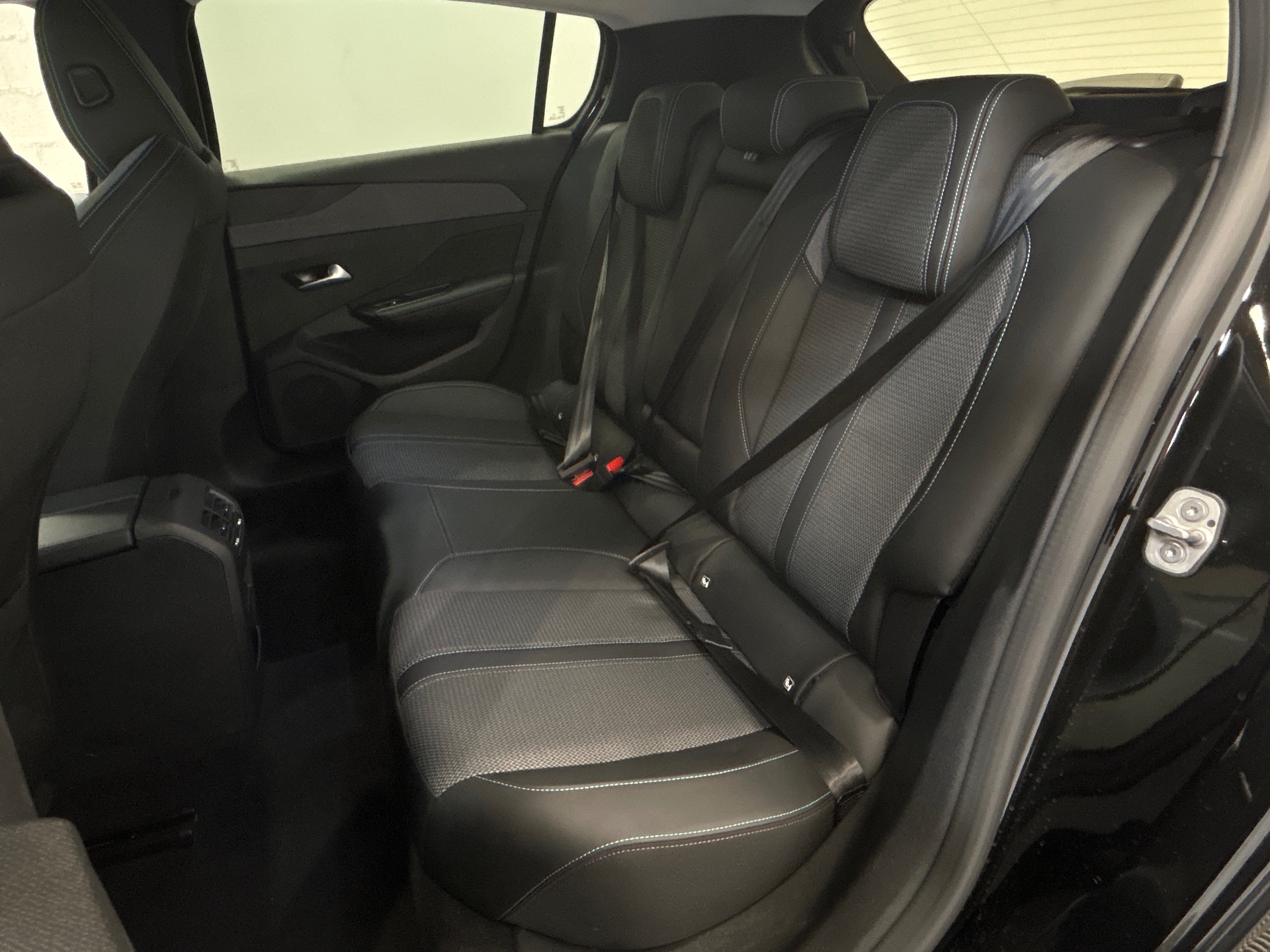 PEUGEOT 308 Berline Allure 130 ch S&S BVM6
