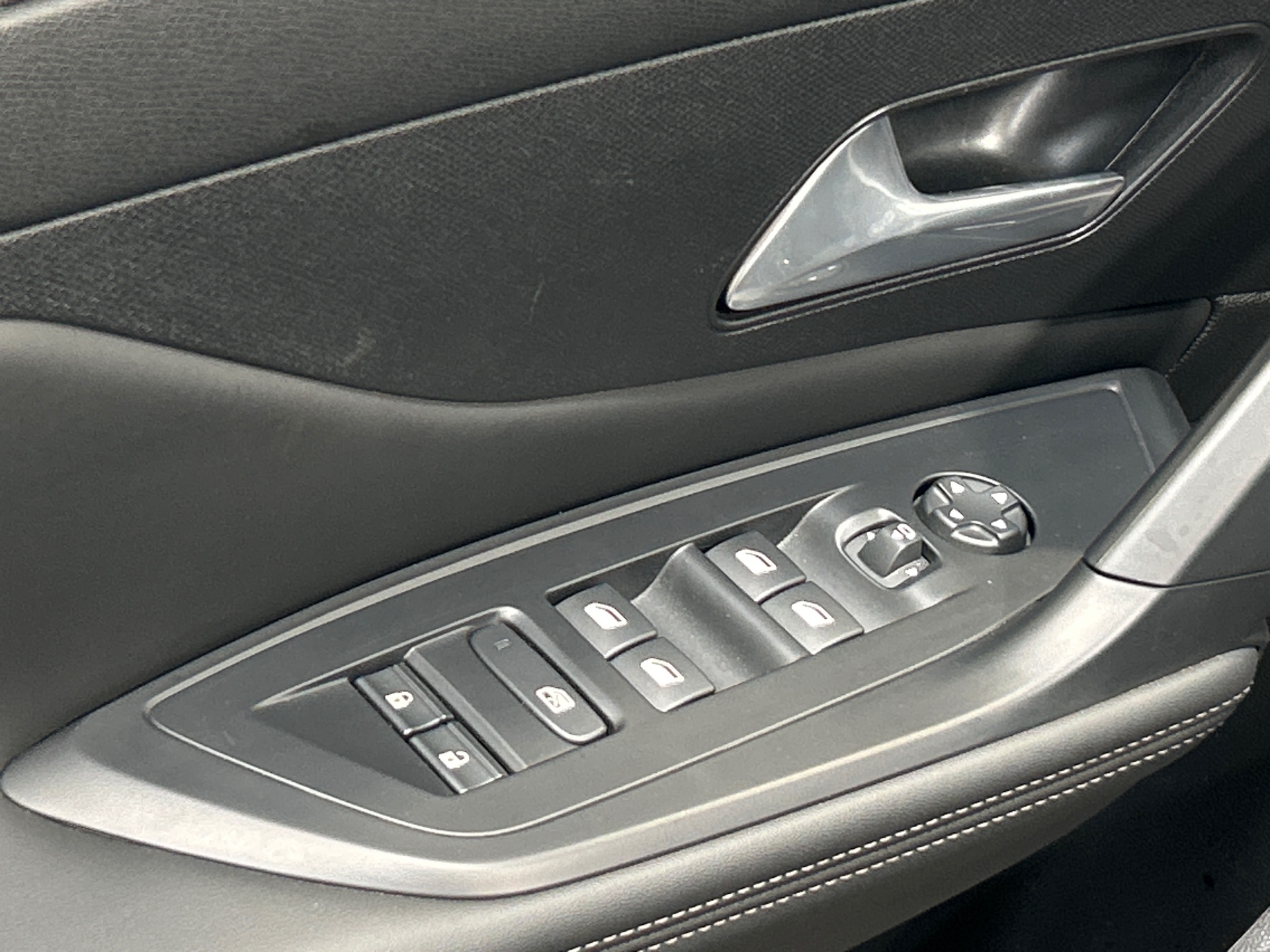 PEUGEOT 308 Berline Allure 130 ch S&S BVM6