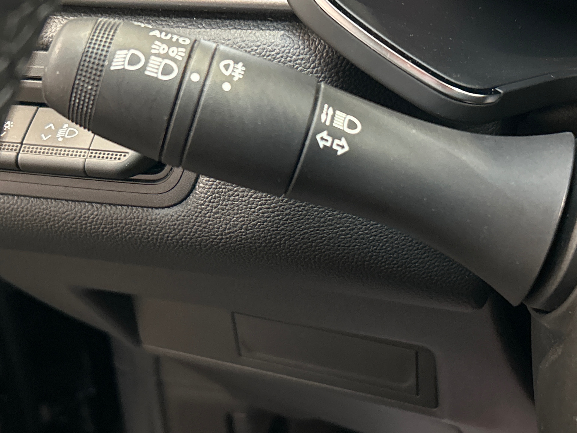 RENAULT CAPTUR E-Tech full hybrid 145 Techno