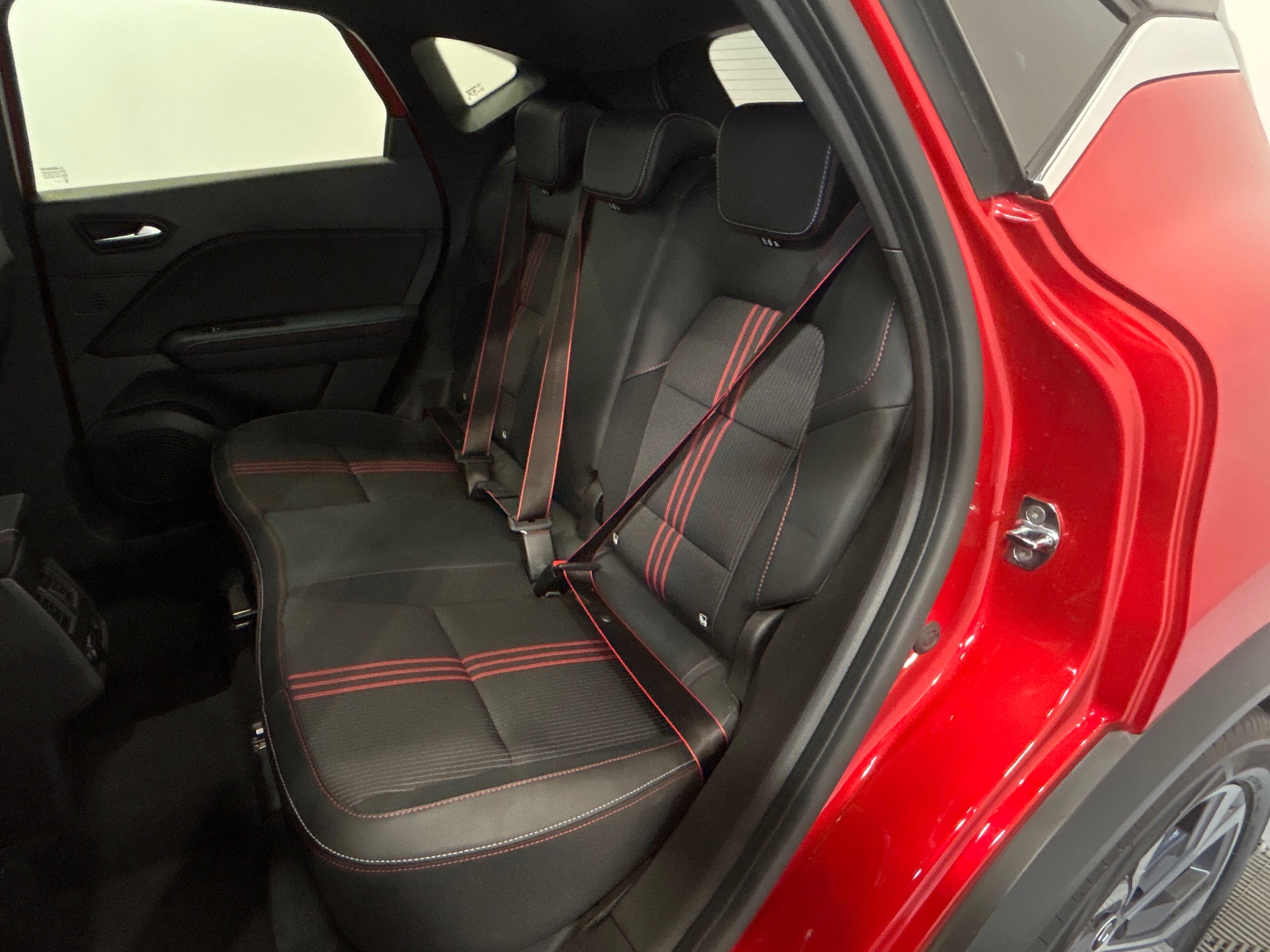 RENAULT CAPTUR TCe 140 - 21 R.S. Line