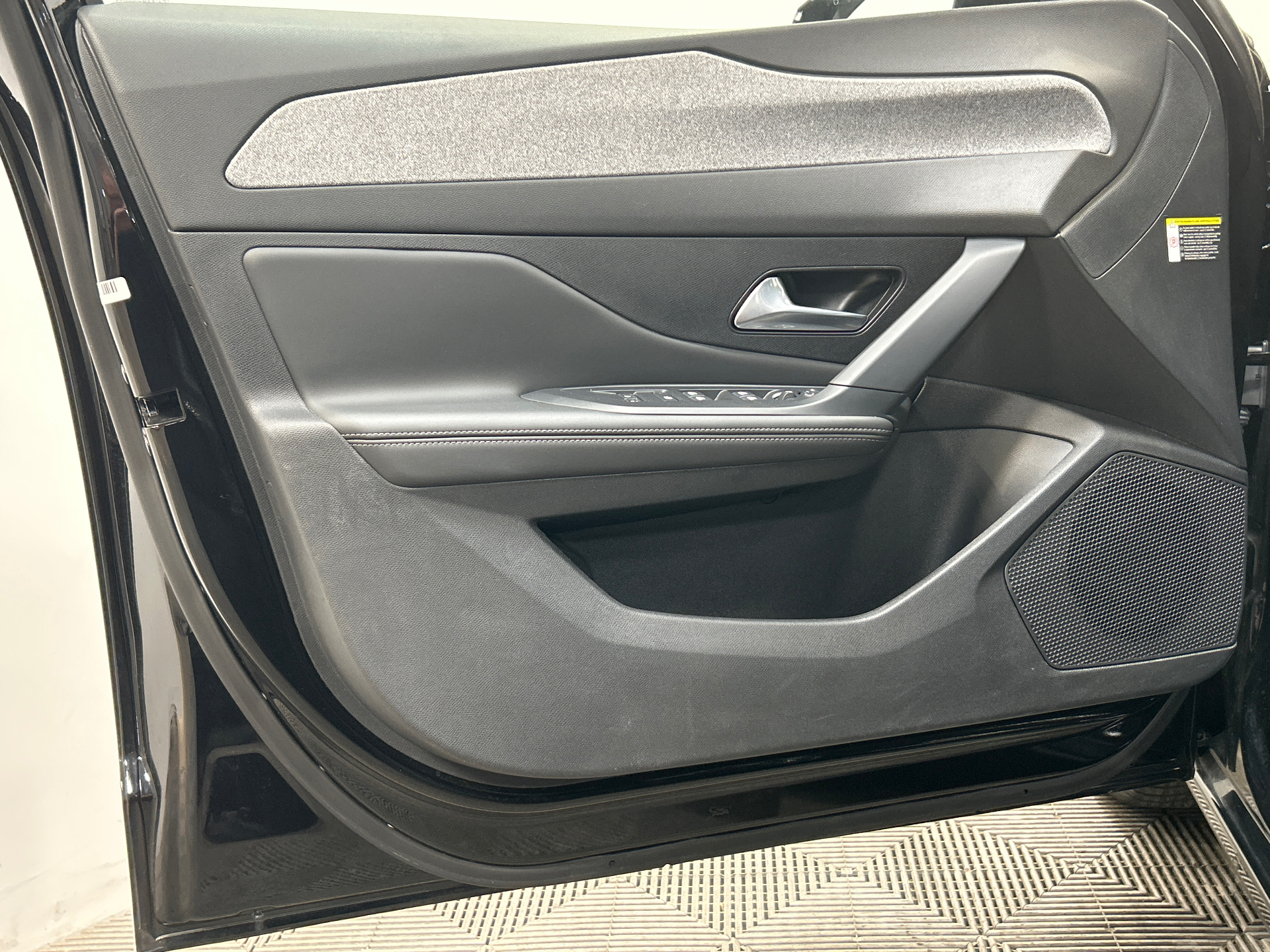 PEUGEOT 308 Berline Allure 130 ch S&S BVM6