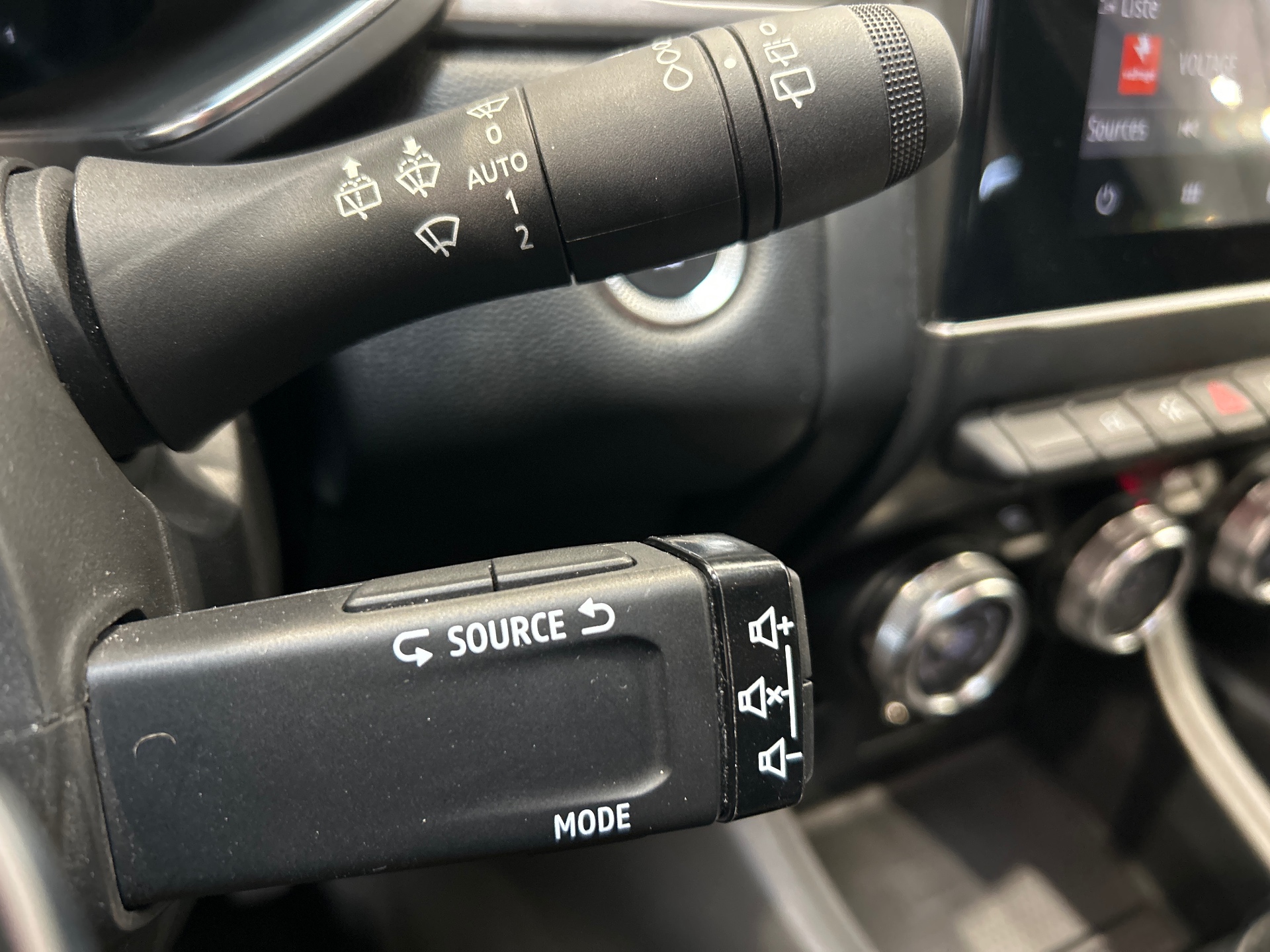 RENAULT CAPTUR E-Tech full hybrid 145 Techno