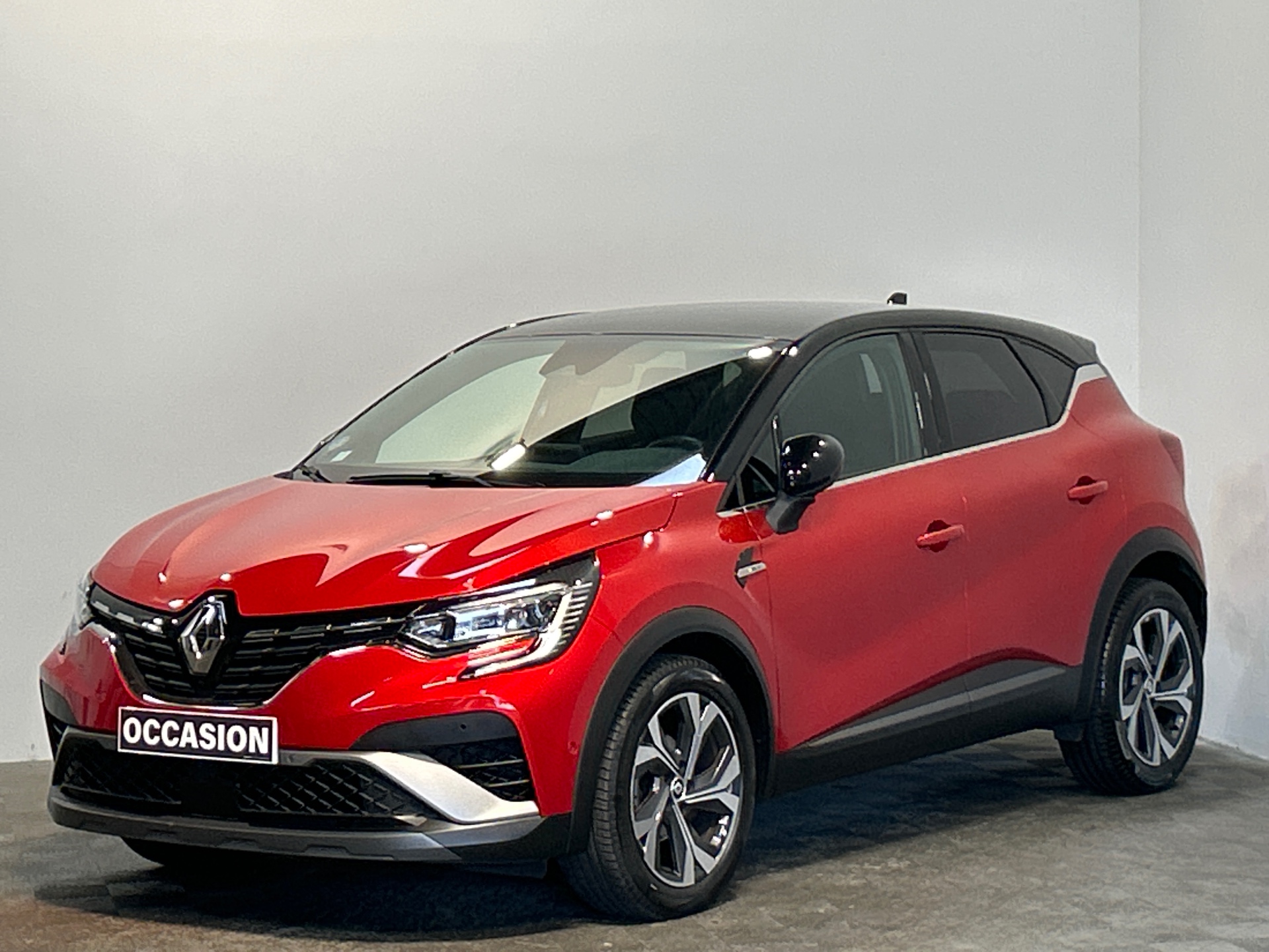 RENAULT CAPTUR TCe 140 - 21 R.S. Line