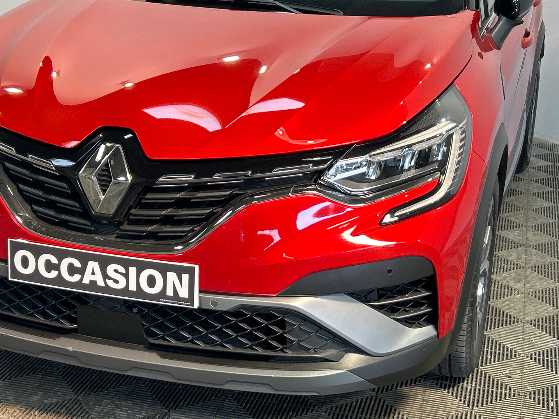 RENAULT CAPTUR TCe 140 - 21 R.S. Line