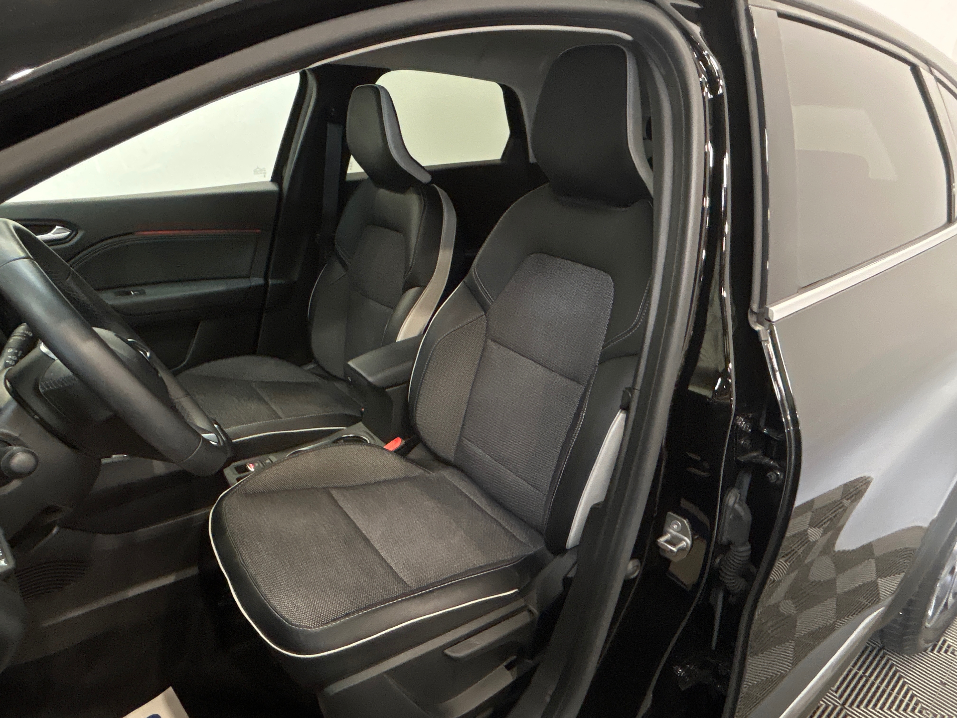 RENAULT CAPTUR E-Tech full hybrid 145 Techno