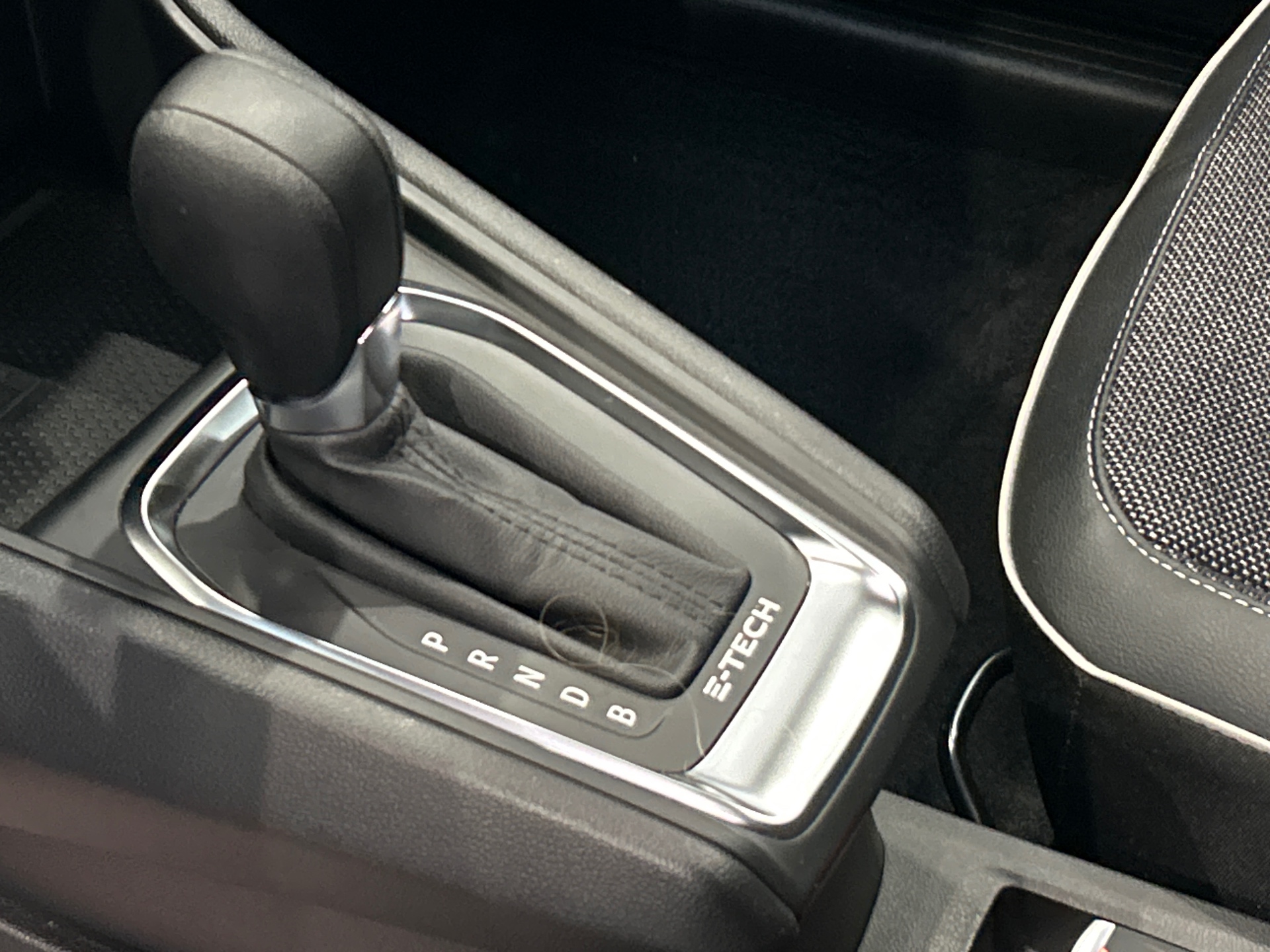 RENAULT CAPTUR E-Tech full hybrid 145 Techno