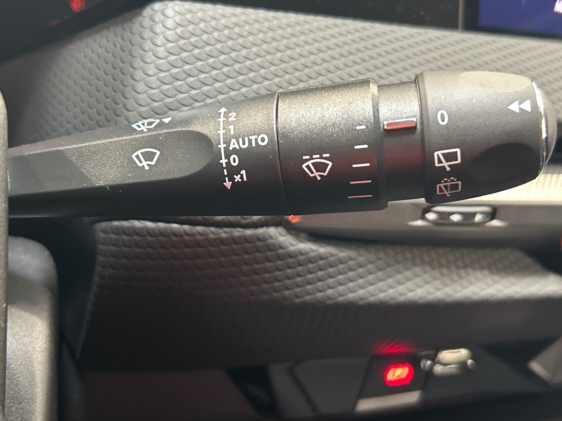 DS DS 4 4 E-TENSE 225 CROSS TROCADERO