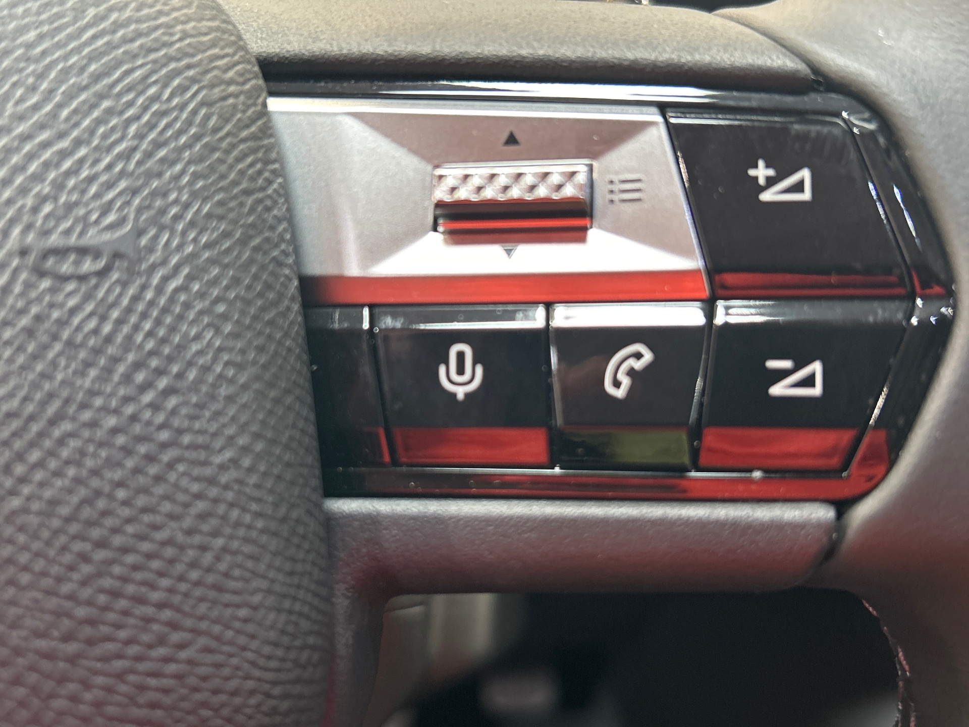 DS DS 4 4 E-TENSE 225 CROSS TROCADERO