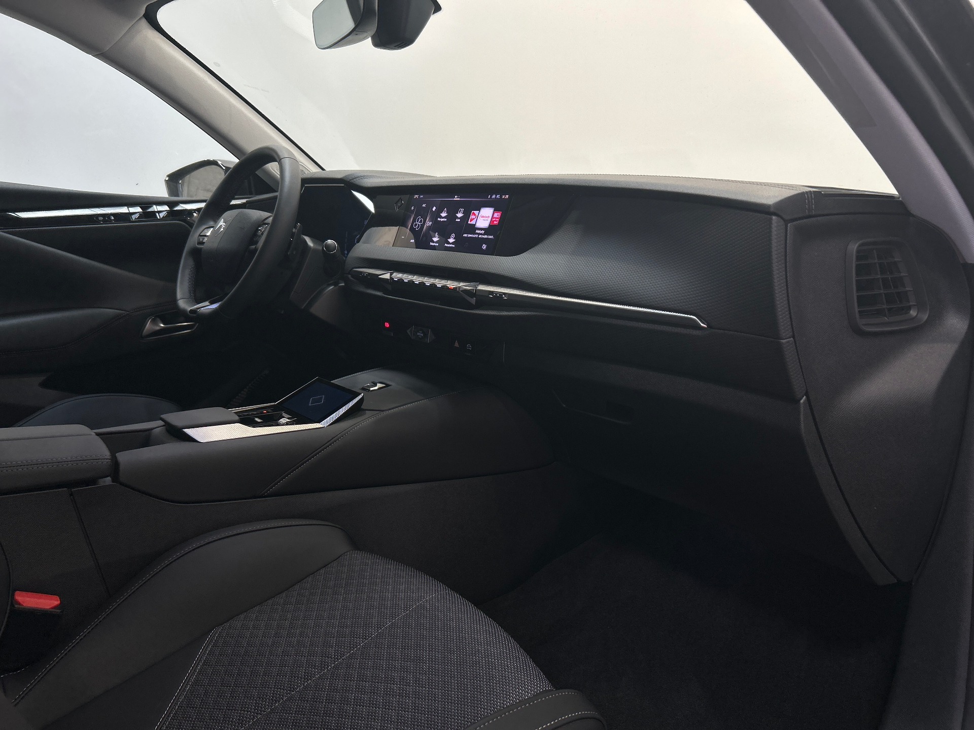 DS DS 4 4 E-TENSE 225 CROSS TROCADERO