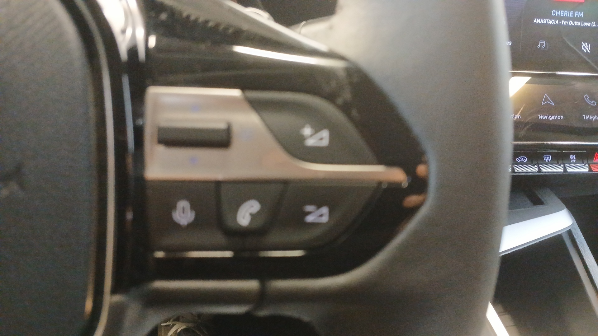 PEUGEOT 408 Allure Hybrid 145 ch e-DCS6