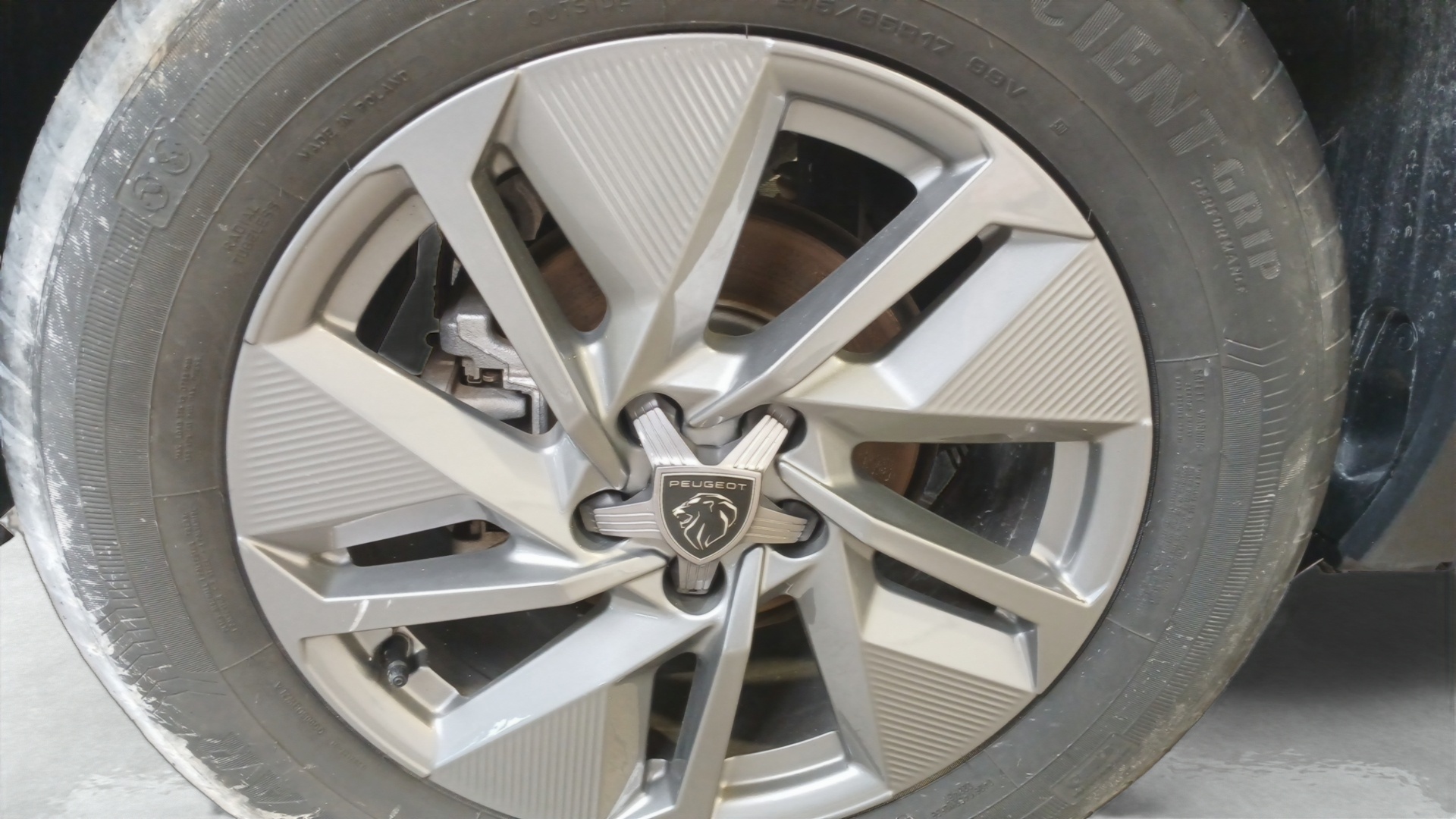 PEUGEOT 408 Allure Hybrid 145 ch e-DCS6