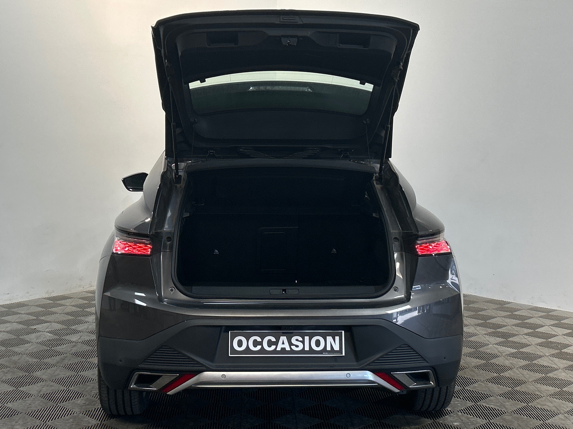 DS DS 4 4 E-TENSE 225 CROSS TROCADERO
