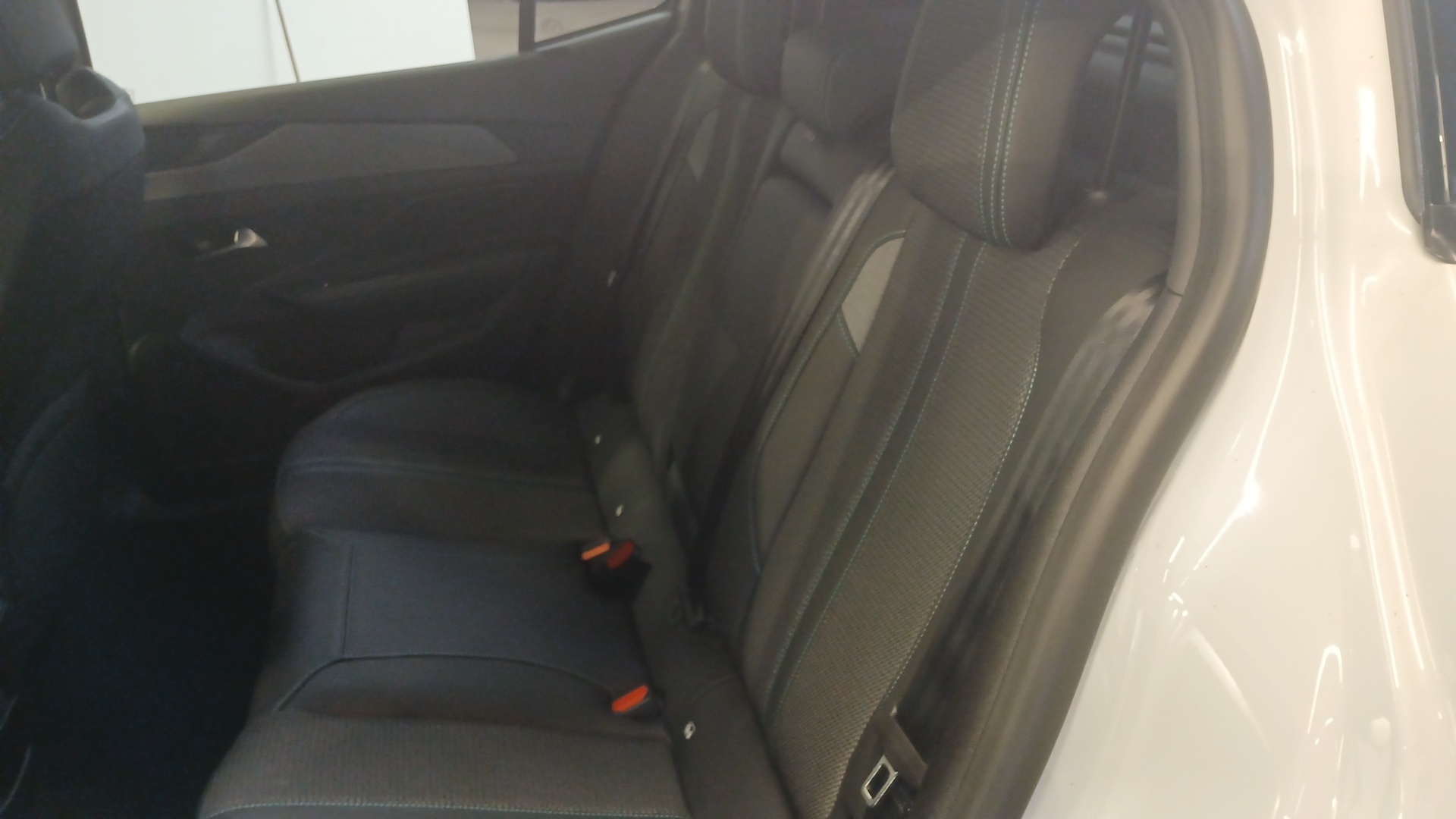 PEUGEOT 408 Allure Hybrid 145 ch e-DCS6