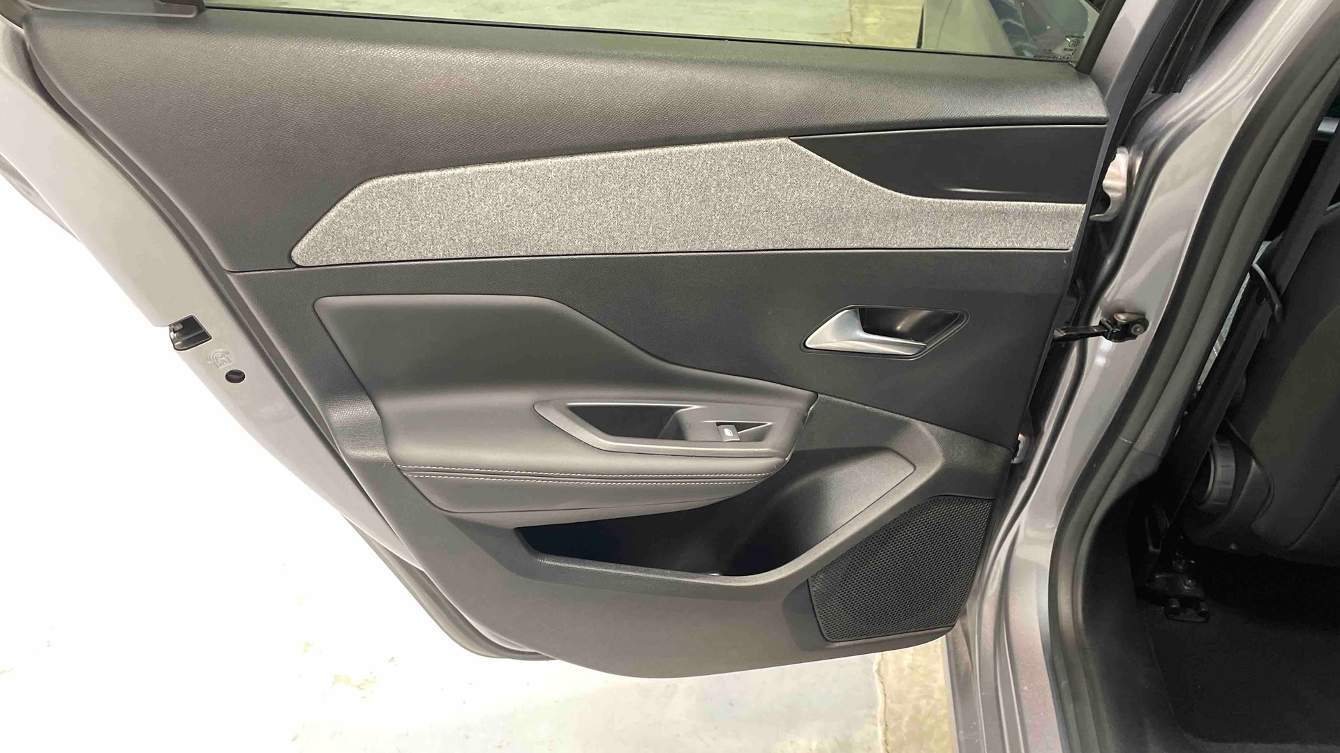 PEUGEOT 308 Hybrid 136 e-DCS6 Allure