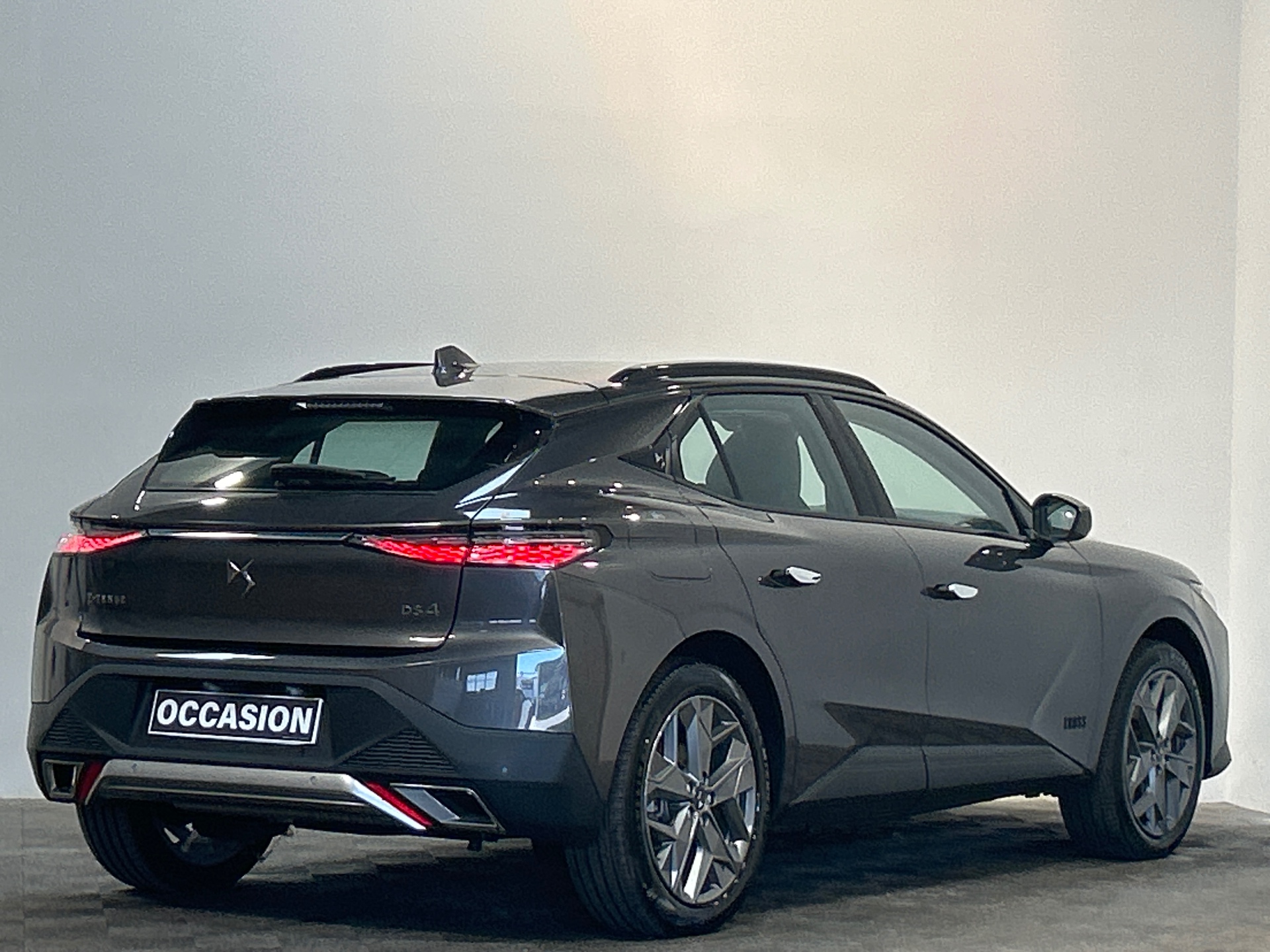 DS DS 4 4 E-TENSE 225 CROSS TROCADERO