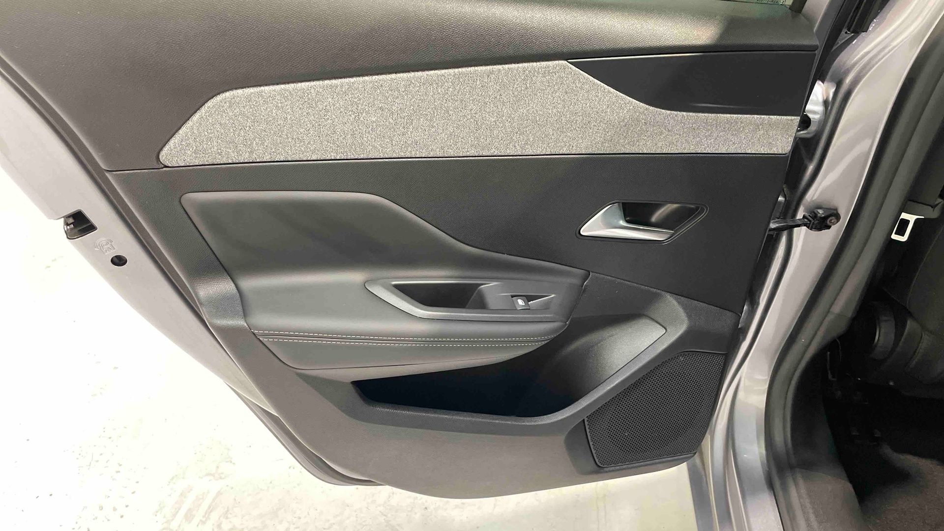 PEUGEOT 308 Hybrid 145 e-DCS6 Allure