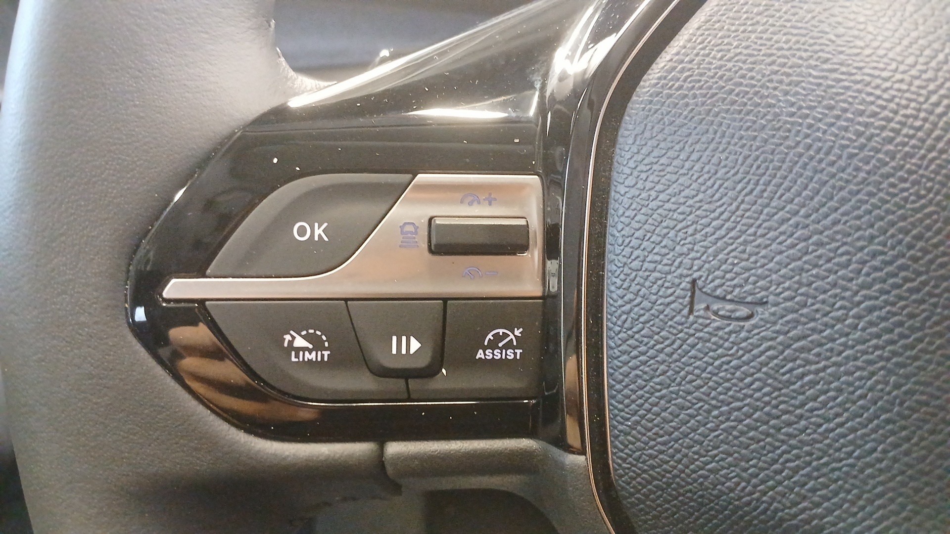 PEUGEOT 408 Allure Hybrid 145 ch e-DCS6