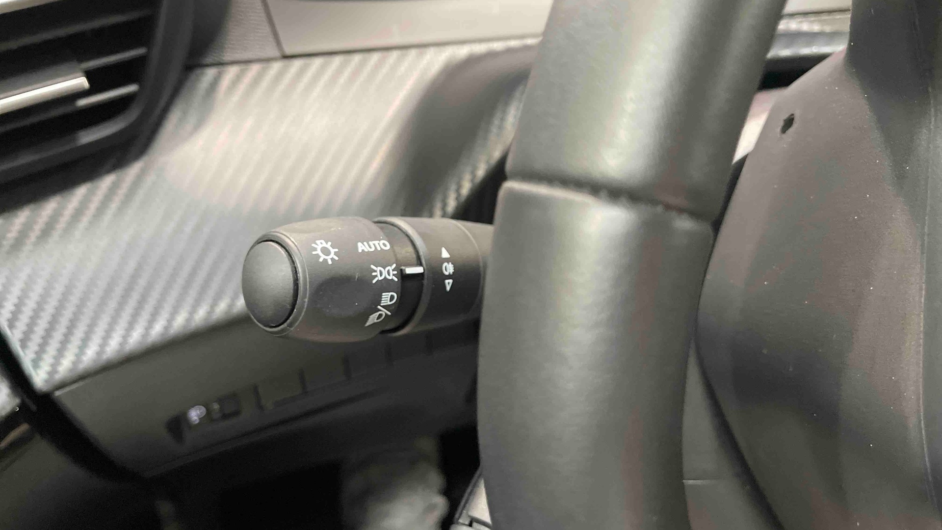 PEUGEOT 208 100 S&S BVM6 Style