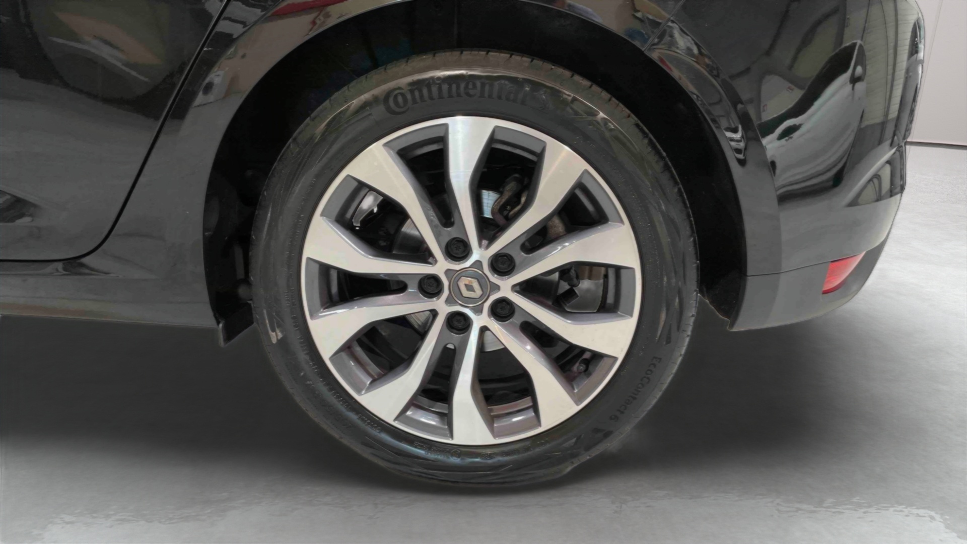 RENAULT MEGANE IV BERLINE TCe 140 EDC Techno