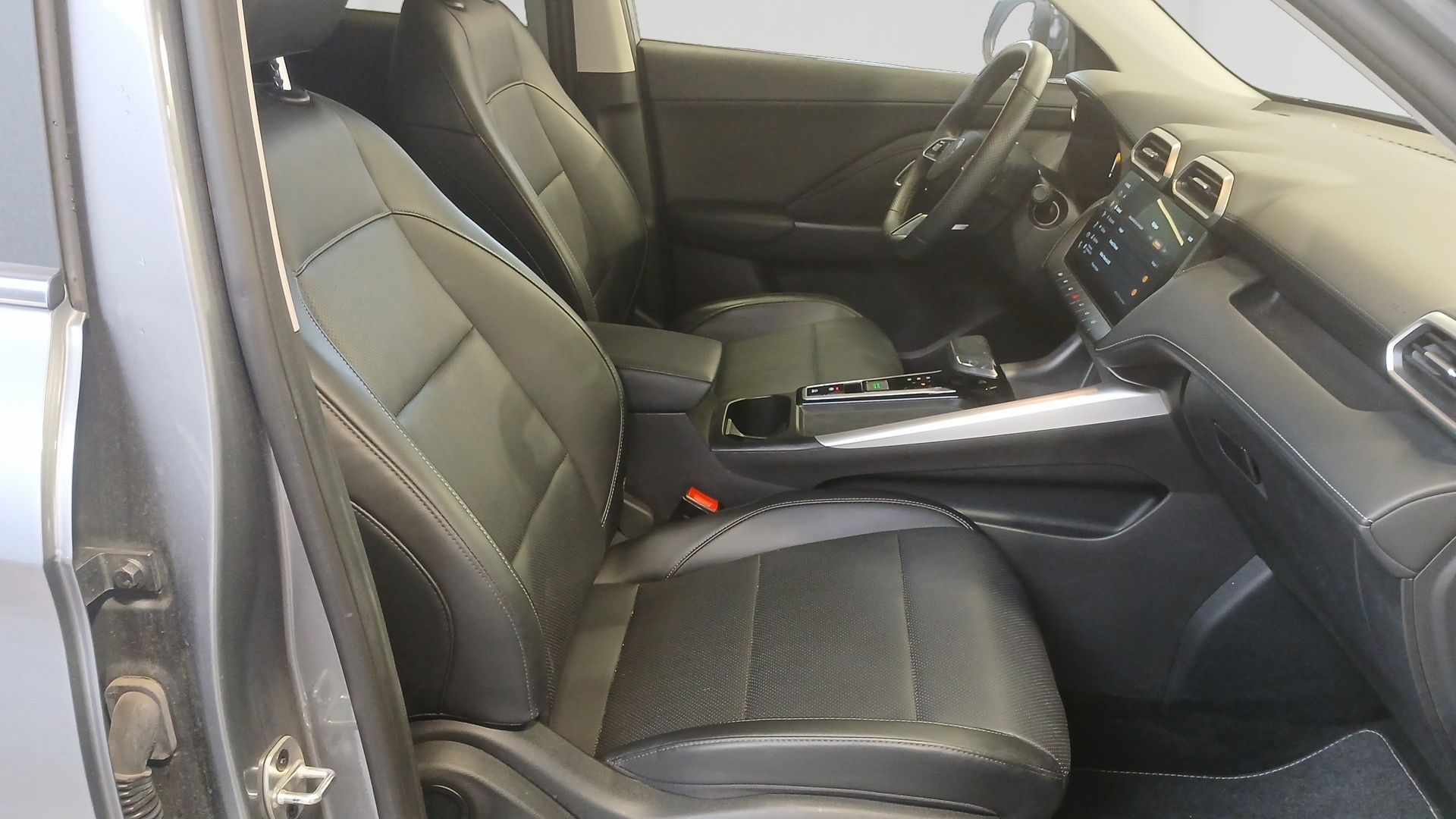 MG ZS 1.5 L Hybrid+ 197 ch Luxury