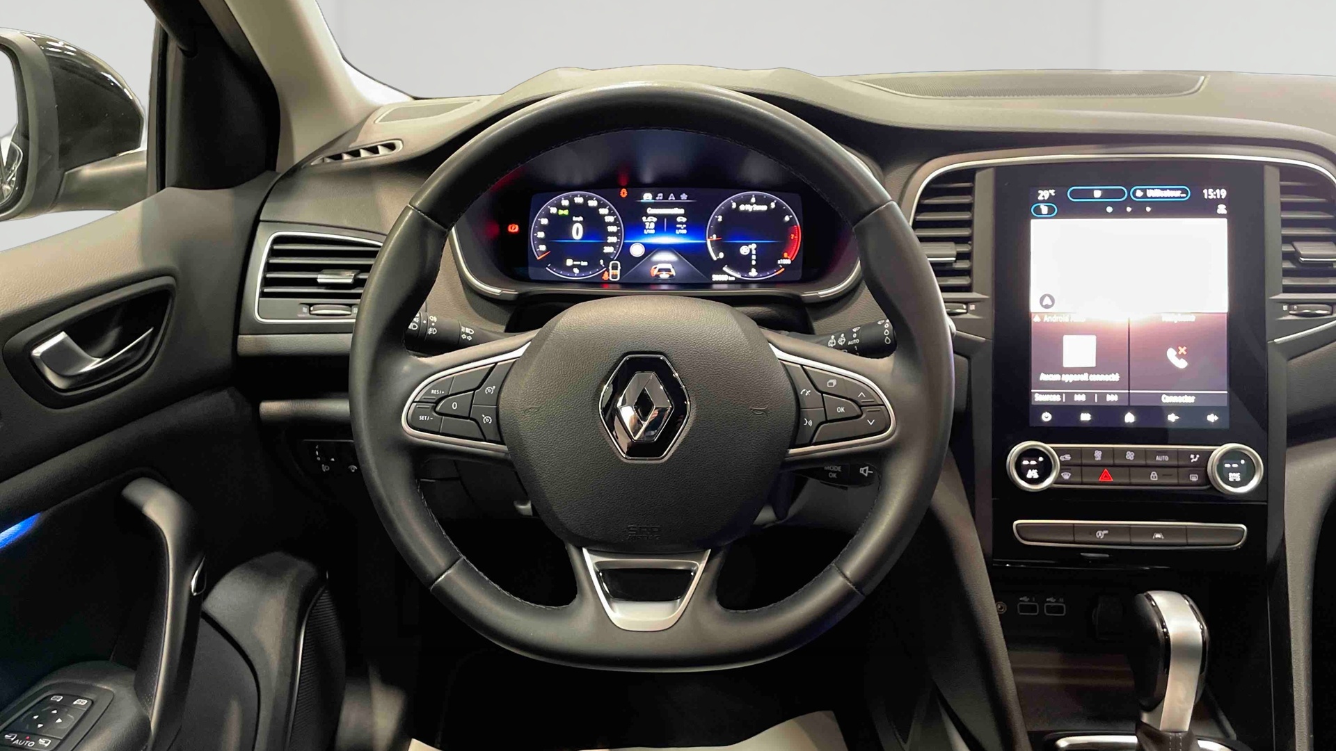 RENAULT MEGANE IV ESTATE TCe 140 EDC Techno