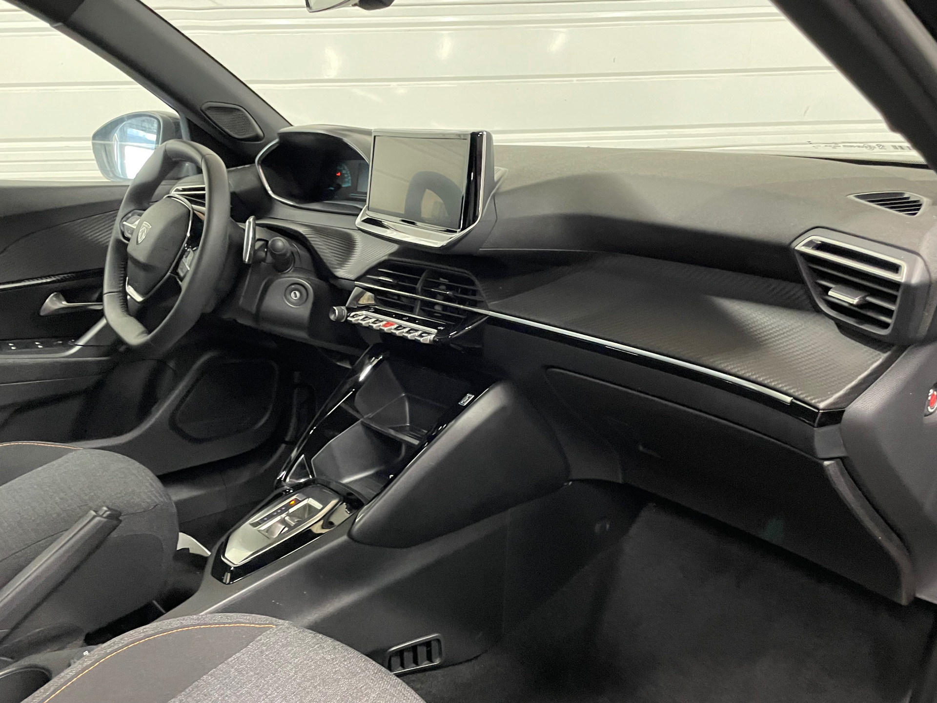 PEUGEOT 2008 Hybrid 145 e-DCS6 Style