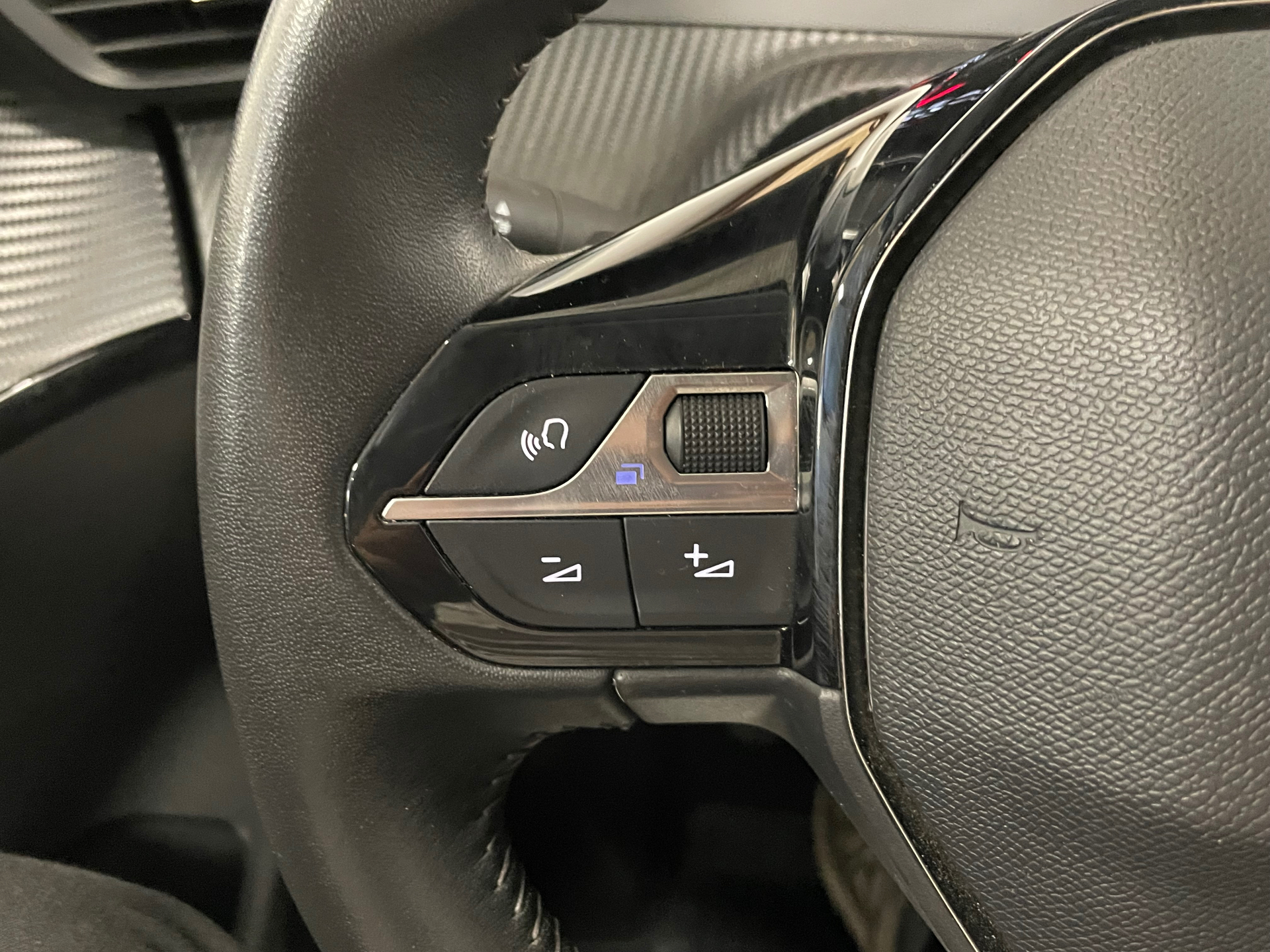 PEUGEOT 208 PureTech 75 S&S BVM5 Style