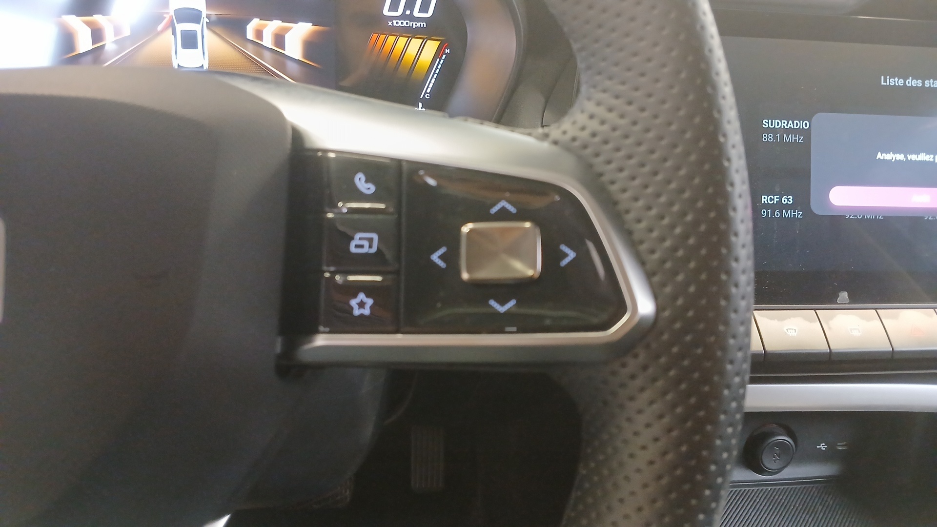 MG ZS 1.5 L Hybrid+ 197 ch Luxury
