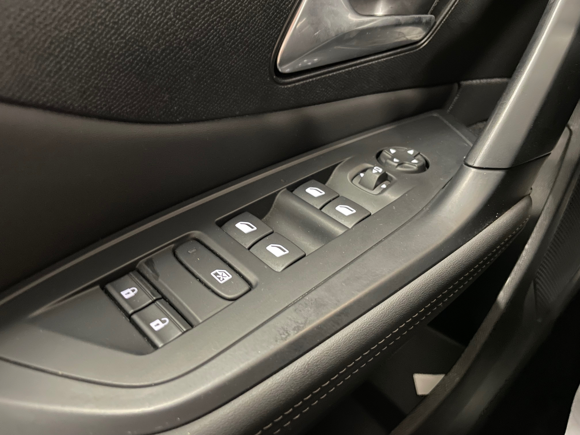 PEUGEOT 308 Hybrid 136 e-DCS6 Allure