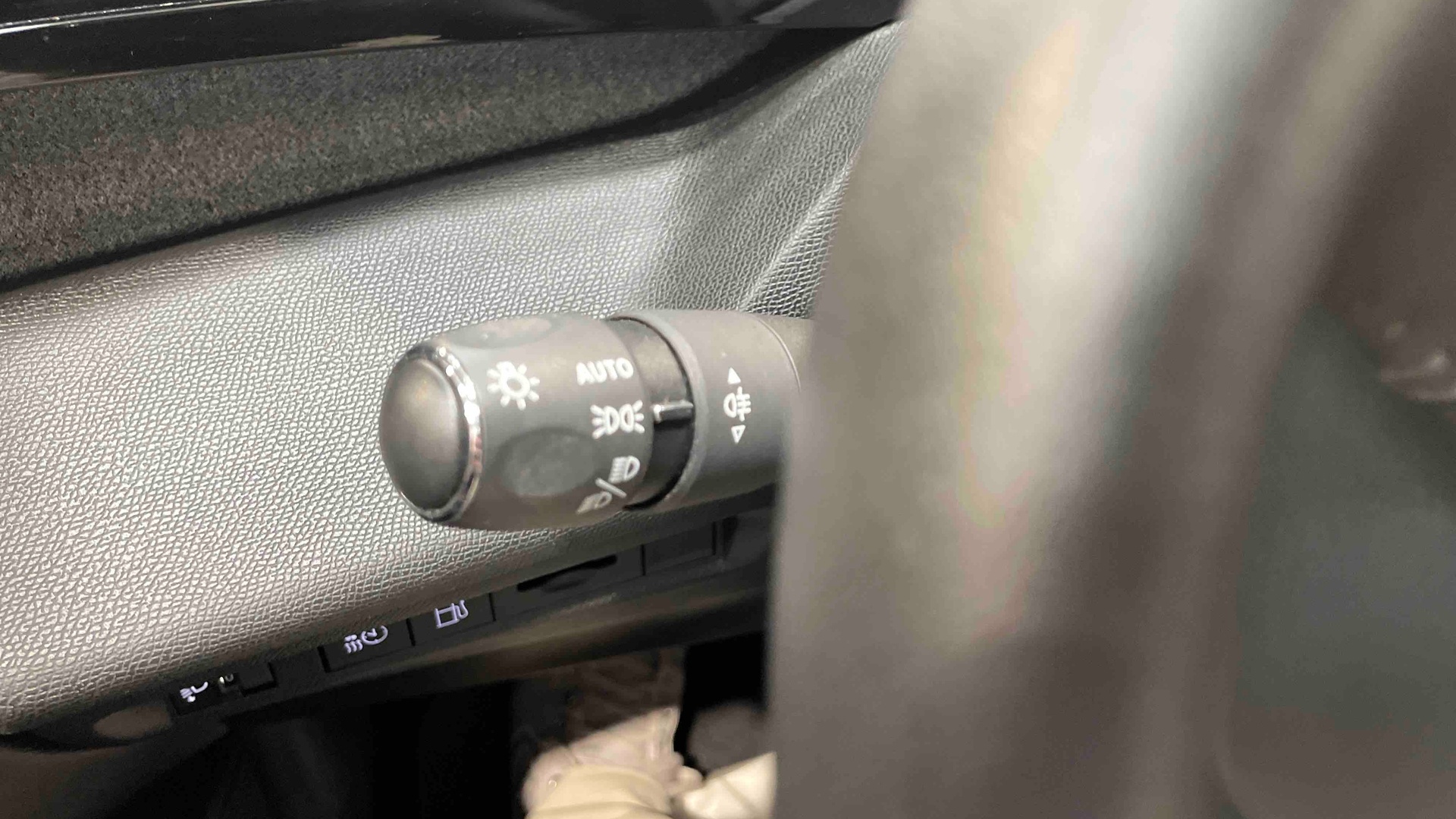 PEUGEOT 308 PHEV 180 e-EAT8 Allure Pack - 5P