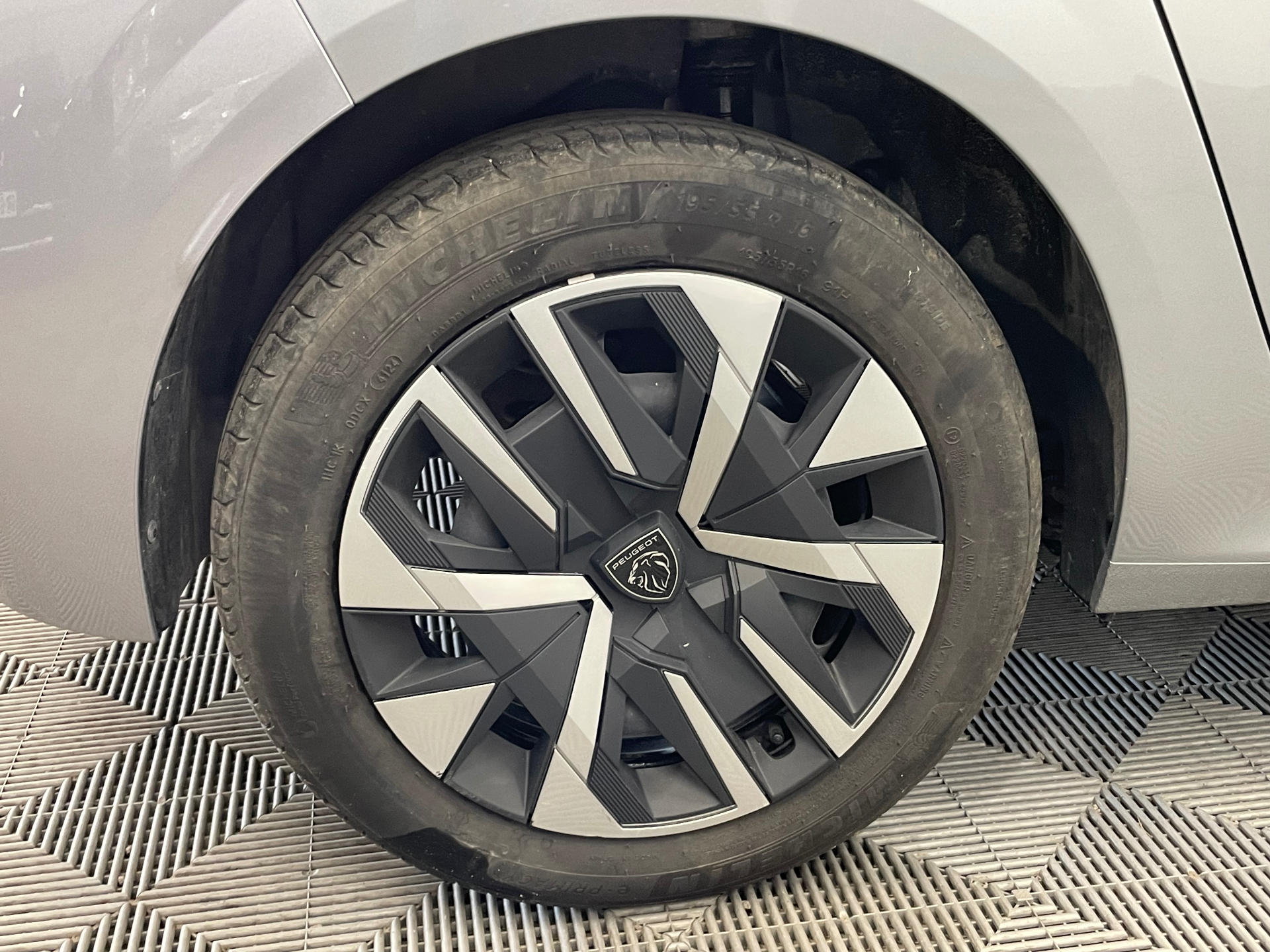 PEUGEOT 208 100 S&S BVM6 Style