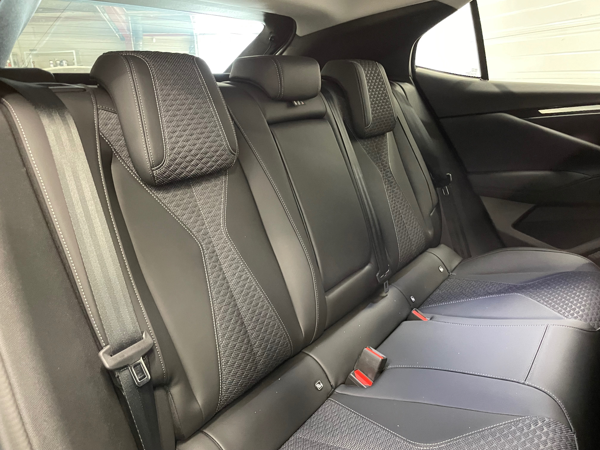 DS DS 4 Hybride E-Tense 225 EAT8 Cross Trocadero