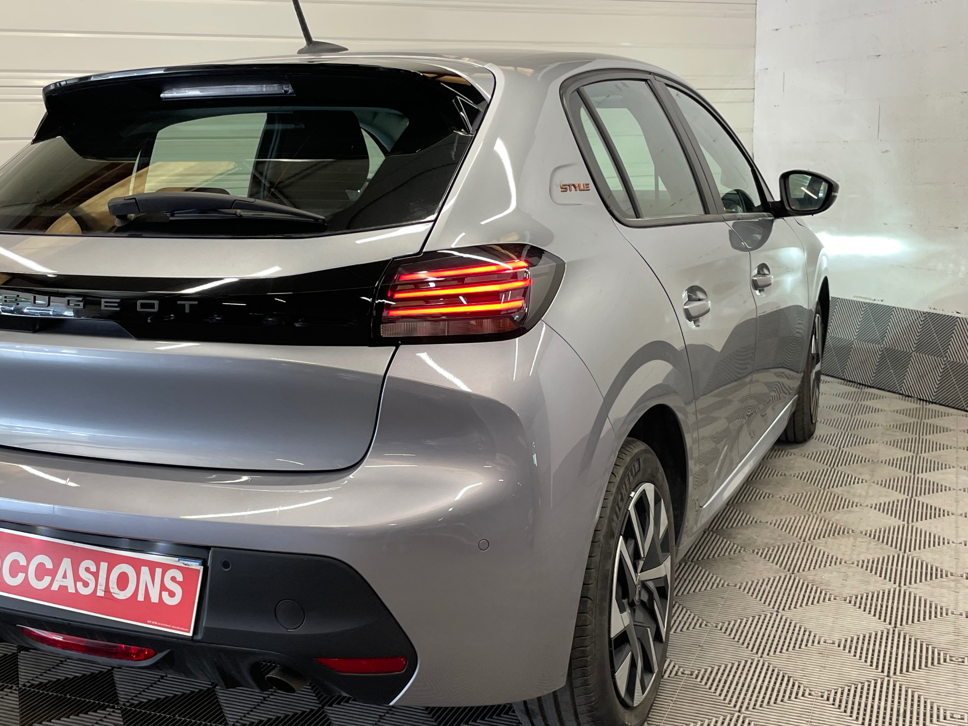 PEUGEOT 208 100 S&S BVM6 Style