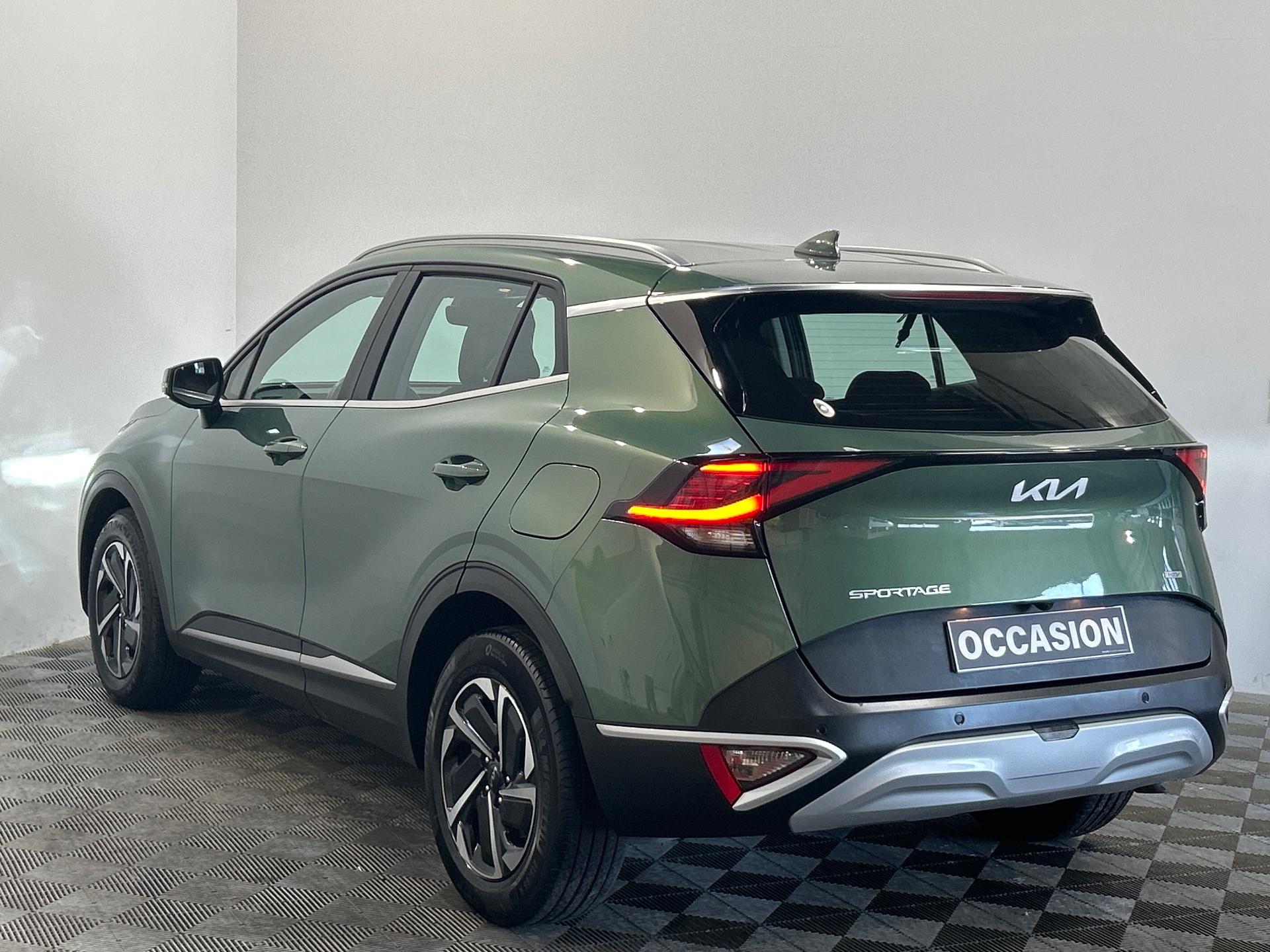 KIA SPORTAGE 1.6 T-GDi 230ch ISG Hybride BVA6 4x2 Active Business