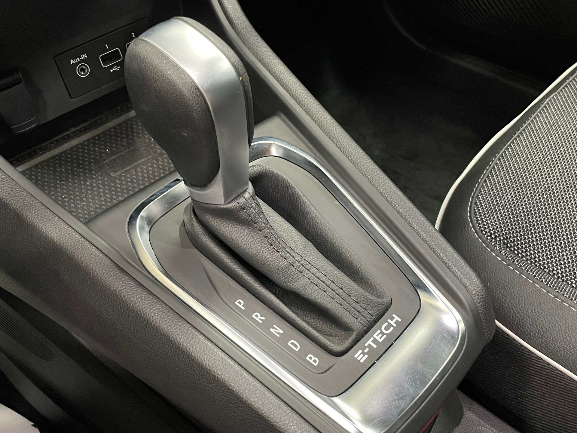 RENAULT CAPTUR E-Tech full hybrid 145 Techno