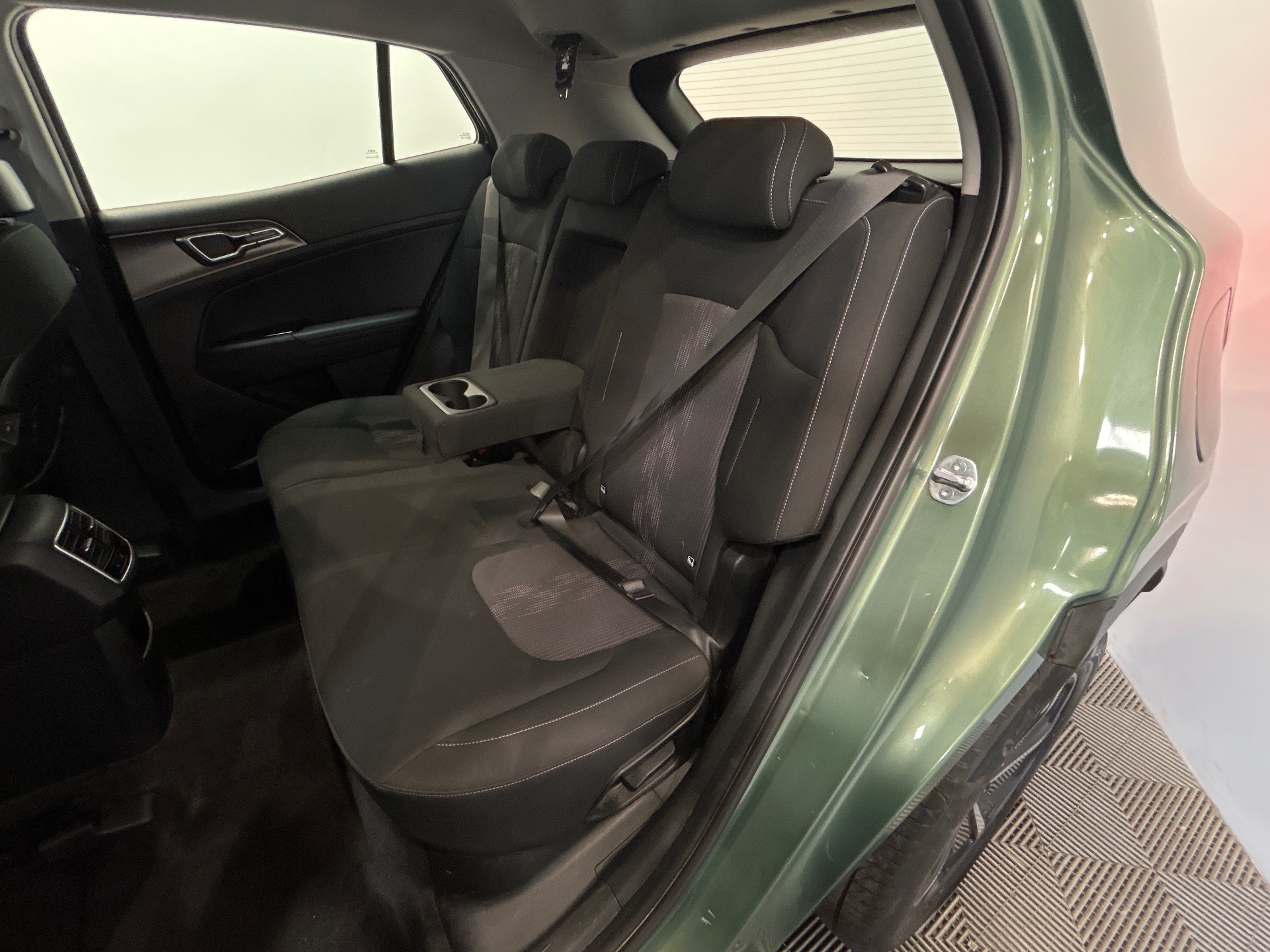 KIA SPORTAGE 1.6 T-GDi 230ch ISG Hybride BVA6 4x2 Active Business