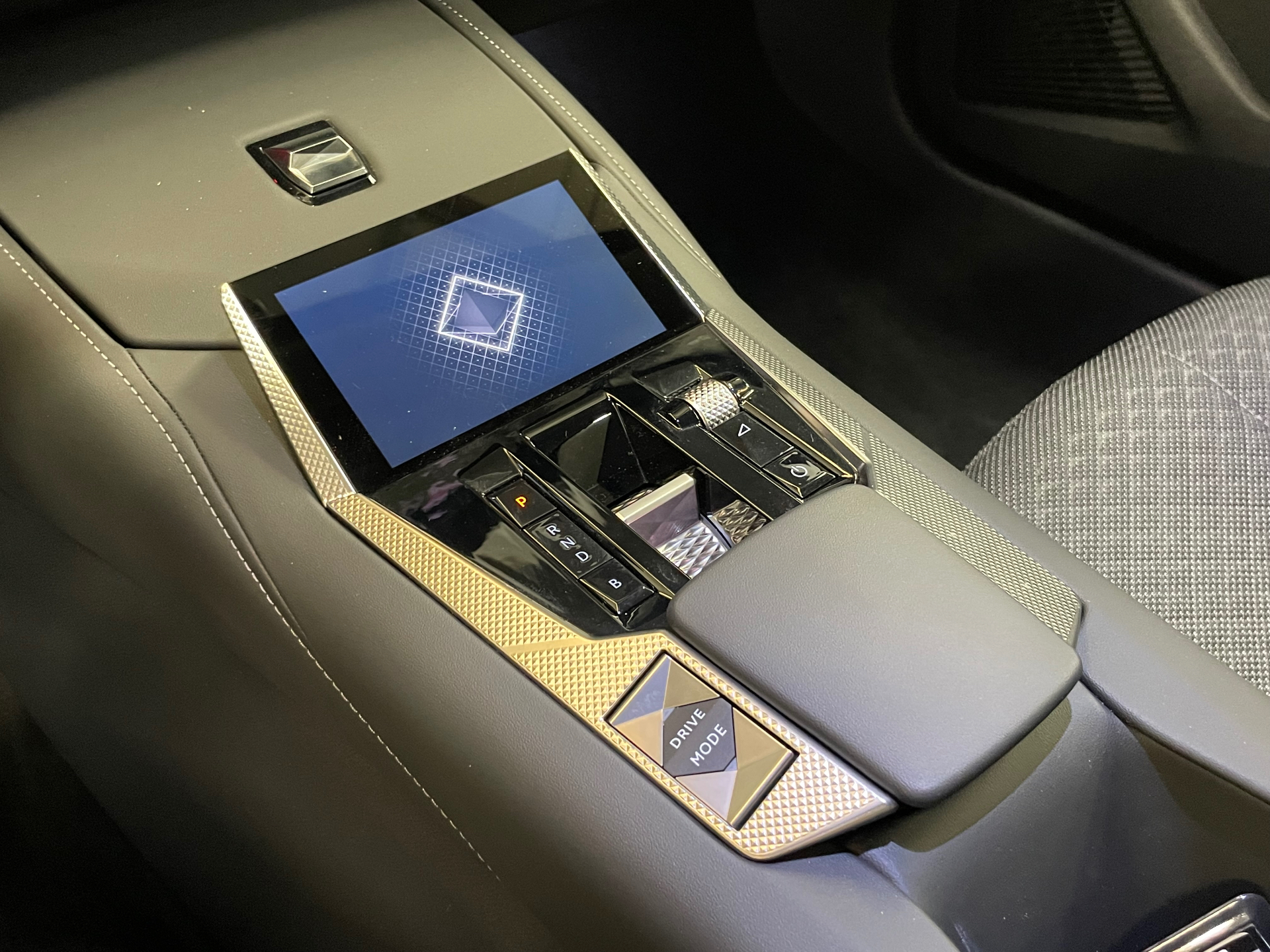 DS DS 4 Hybride E-Tense 225 EAT8 Cross Trocadero