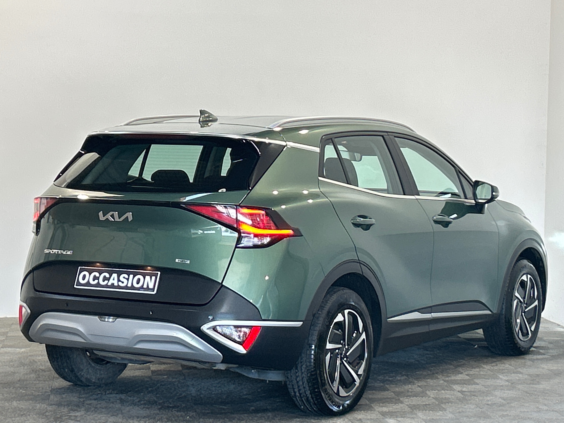 KIA SPORTAGE 1.6 T-GDi 230ch ISG Hybride BVA6 4x2 Active Business