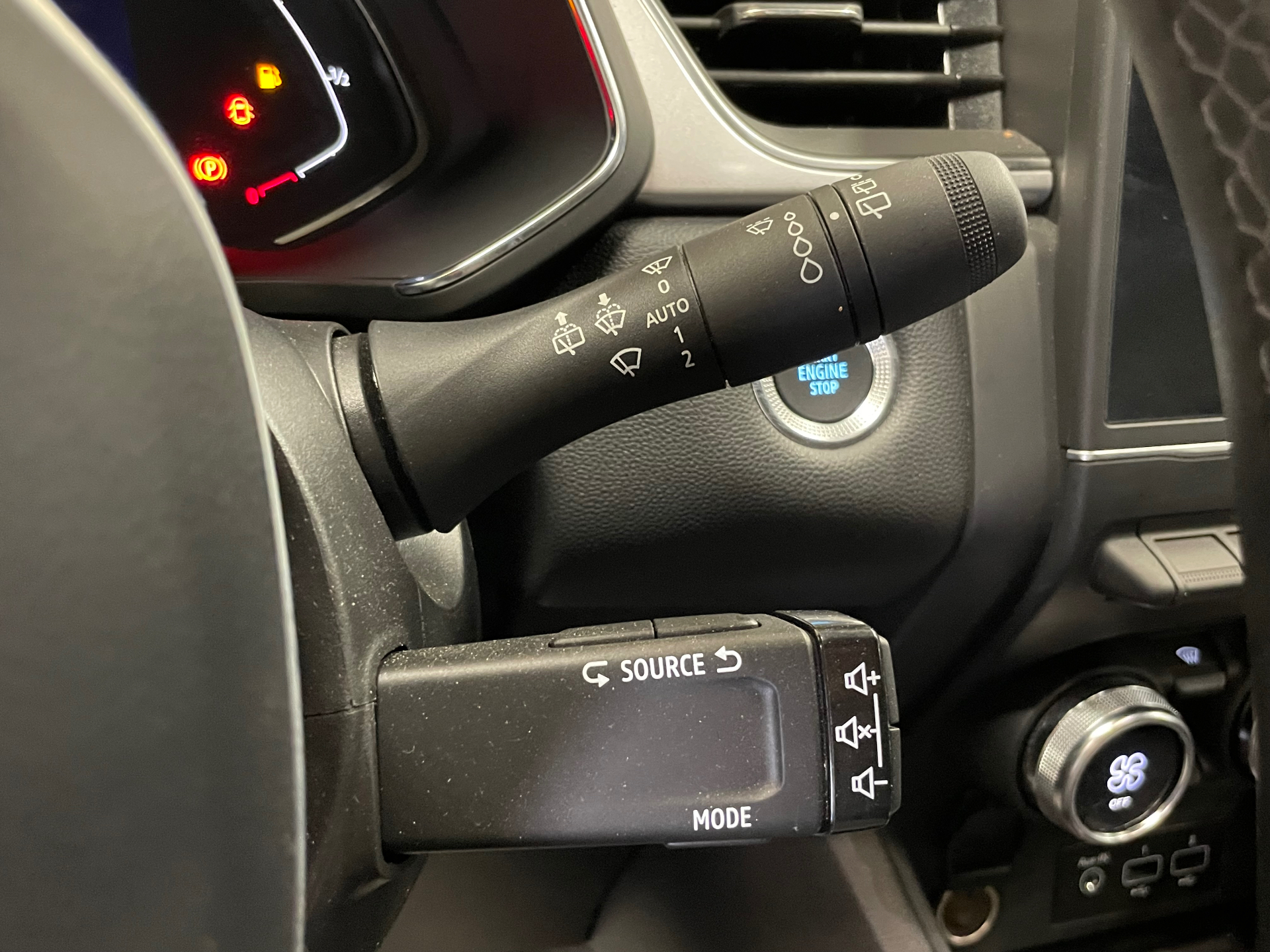 RENAULT CAPTUR E-Tech full hybrid 145 Techno