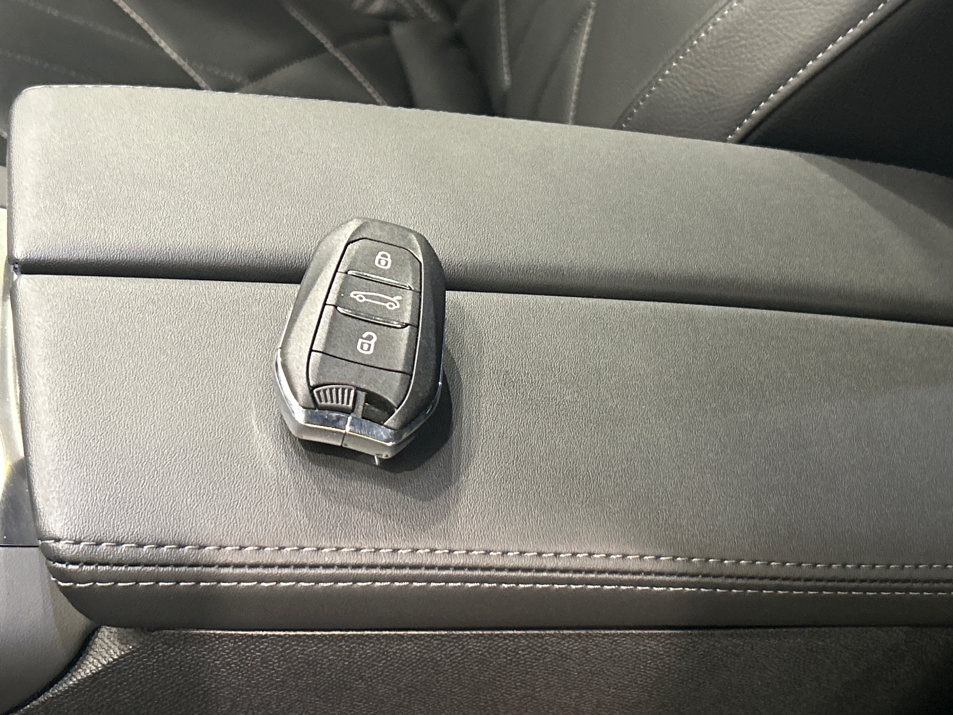 DS DS 7 E-TENSE 225 RIVOLI