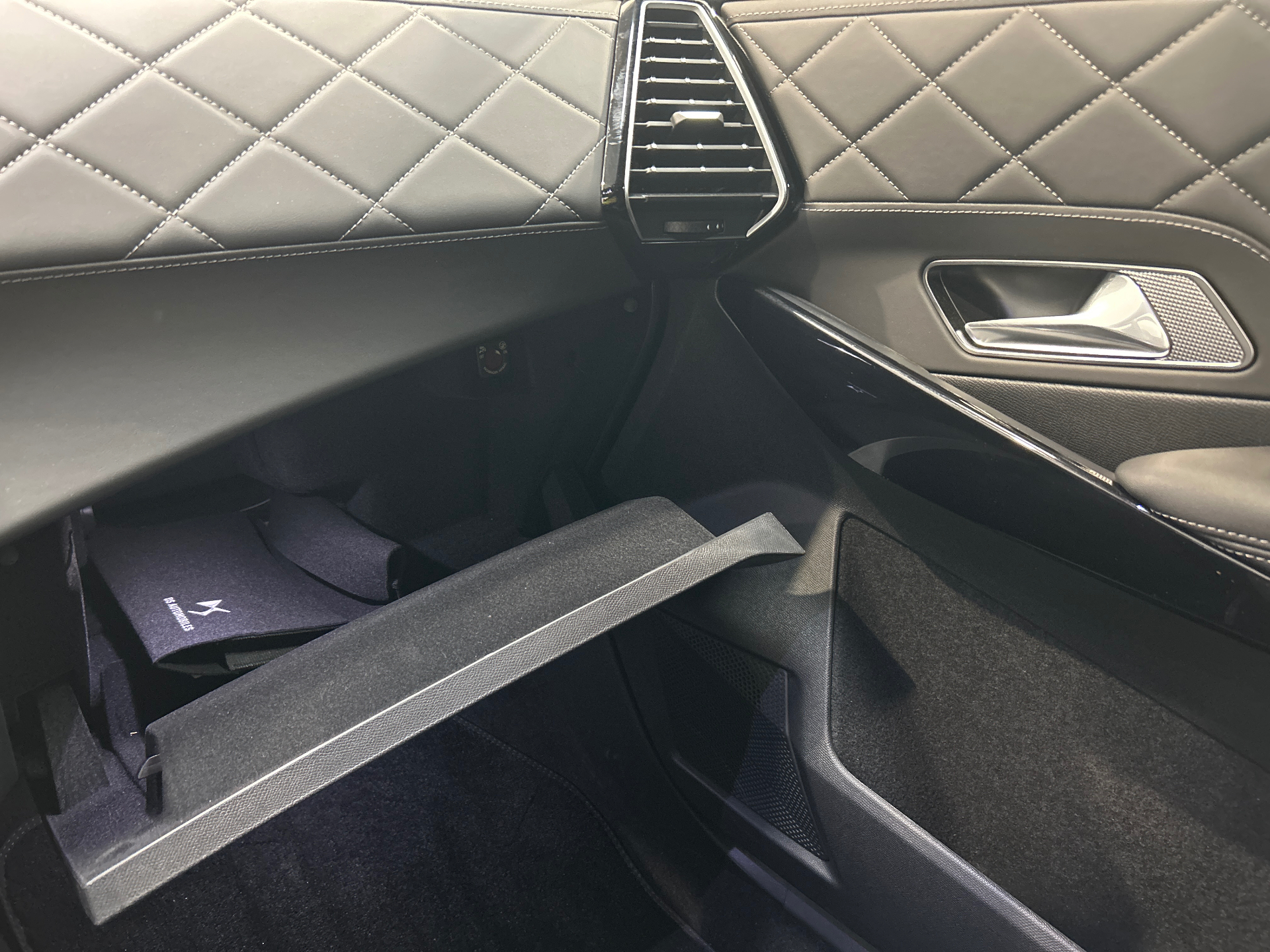 DS DS 7 E-TENSE 225 RIVOLI