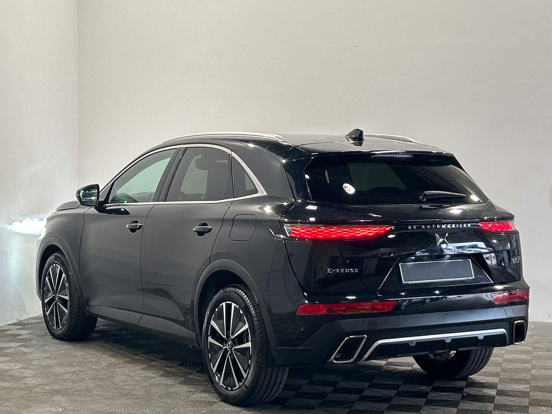 DS DS 7 E-TENSE 225 RIVOLI