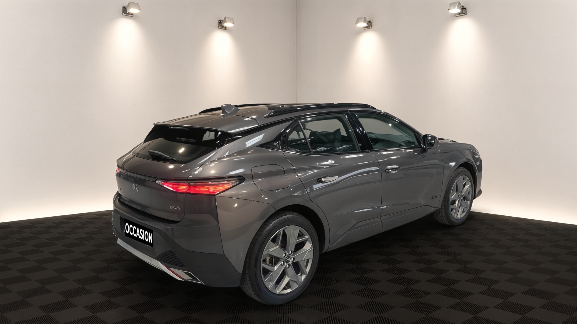 DS DS 4 Hybride E-Tense 225 EAT8 Cross Trocadero - 5P