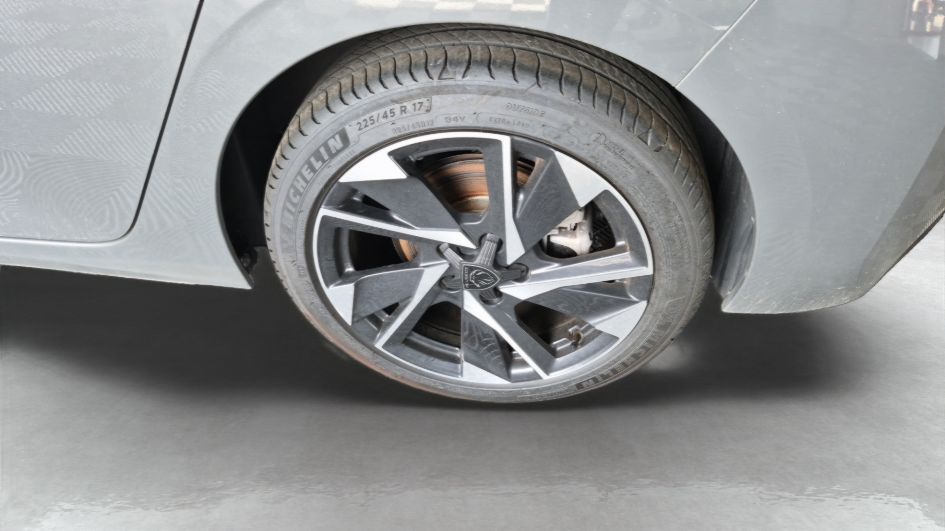 PEUGEOT 308 Allure BlueHDI 130 ch S&S EAT8