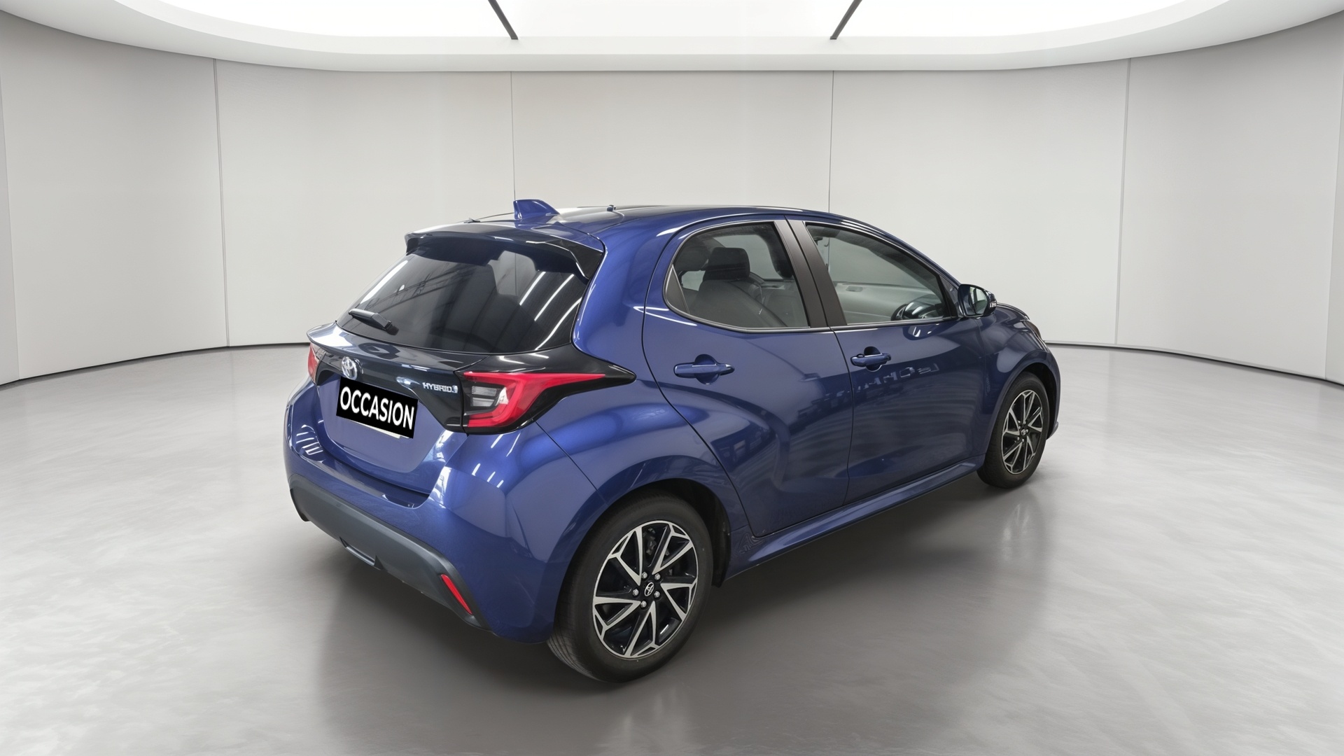 TOYOTA YARIS HYBRIDE AFFAIRES MY21 116H DESIGN
