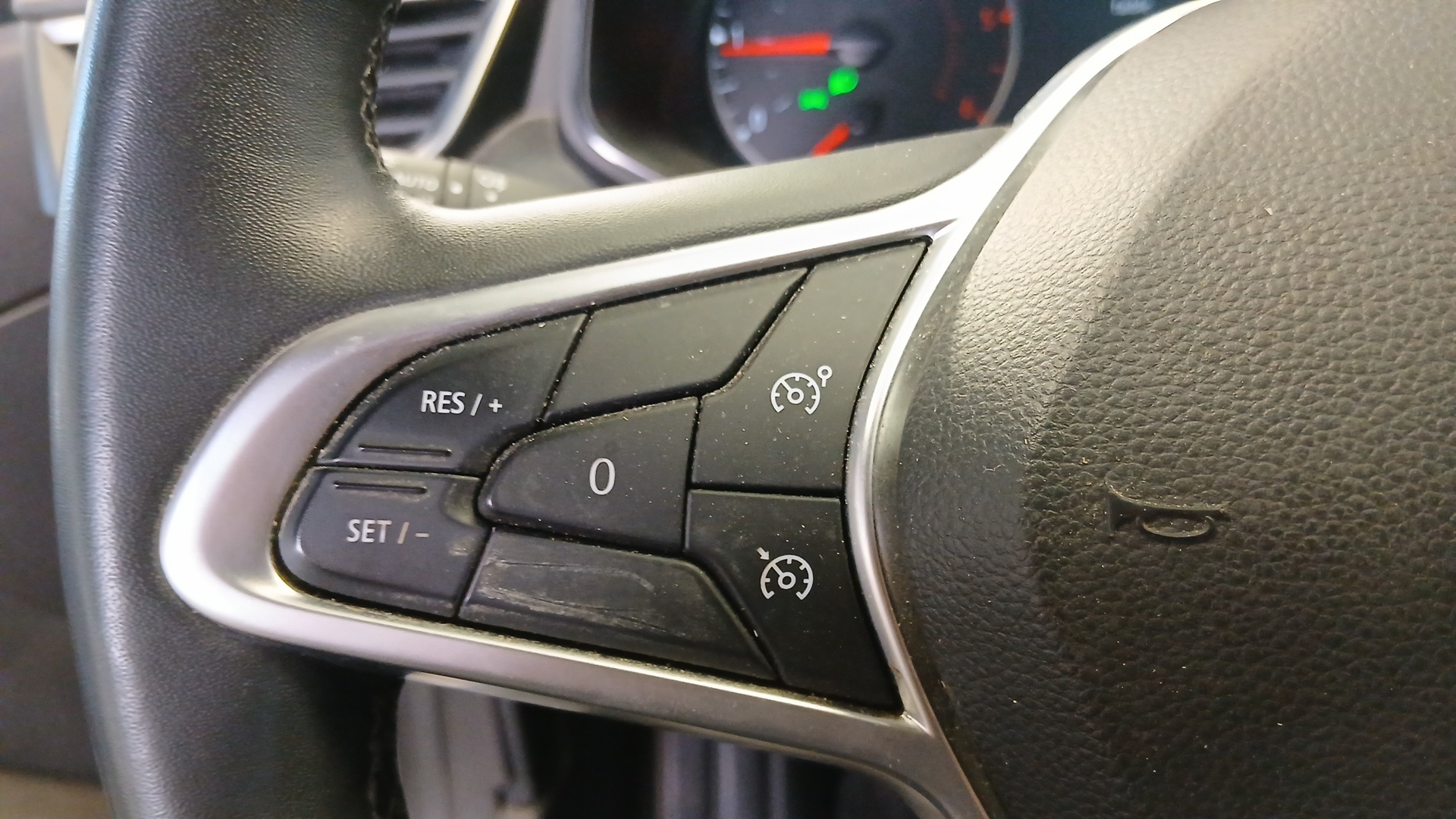RENAULT CLIO V Blue dCi 100 - 21N Business