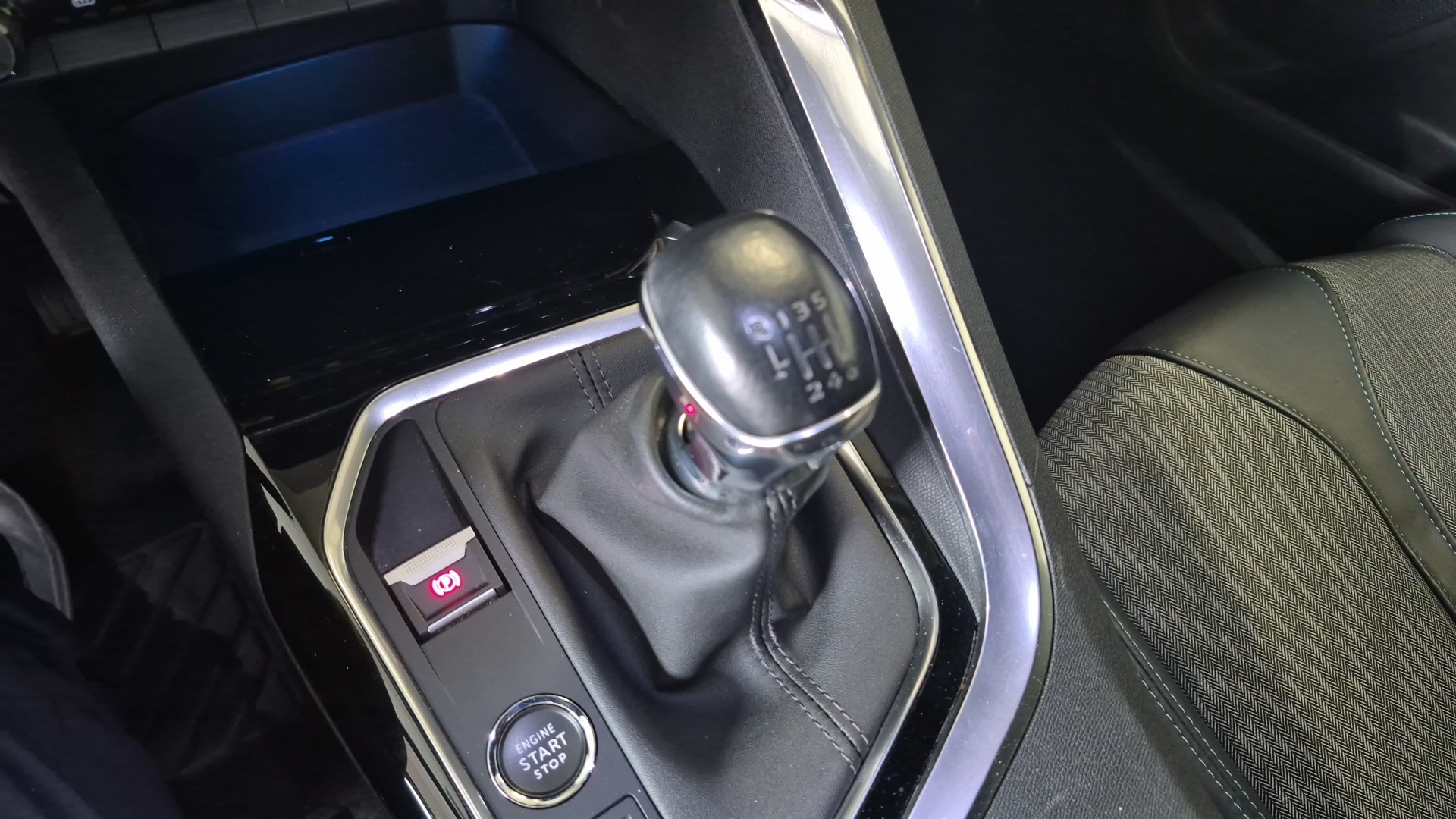 PEUGEOT 3008 PureTech 130ch S&S BVM6 Allure Pack