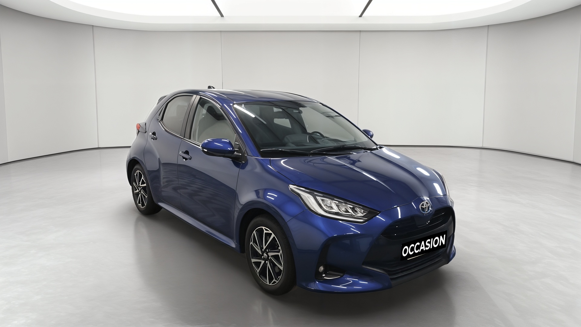 TOYOTA YARIS HYBRIDE AFFAIRES MY21 116H DESIGN