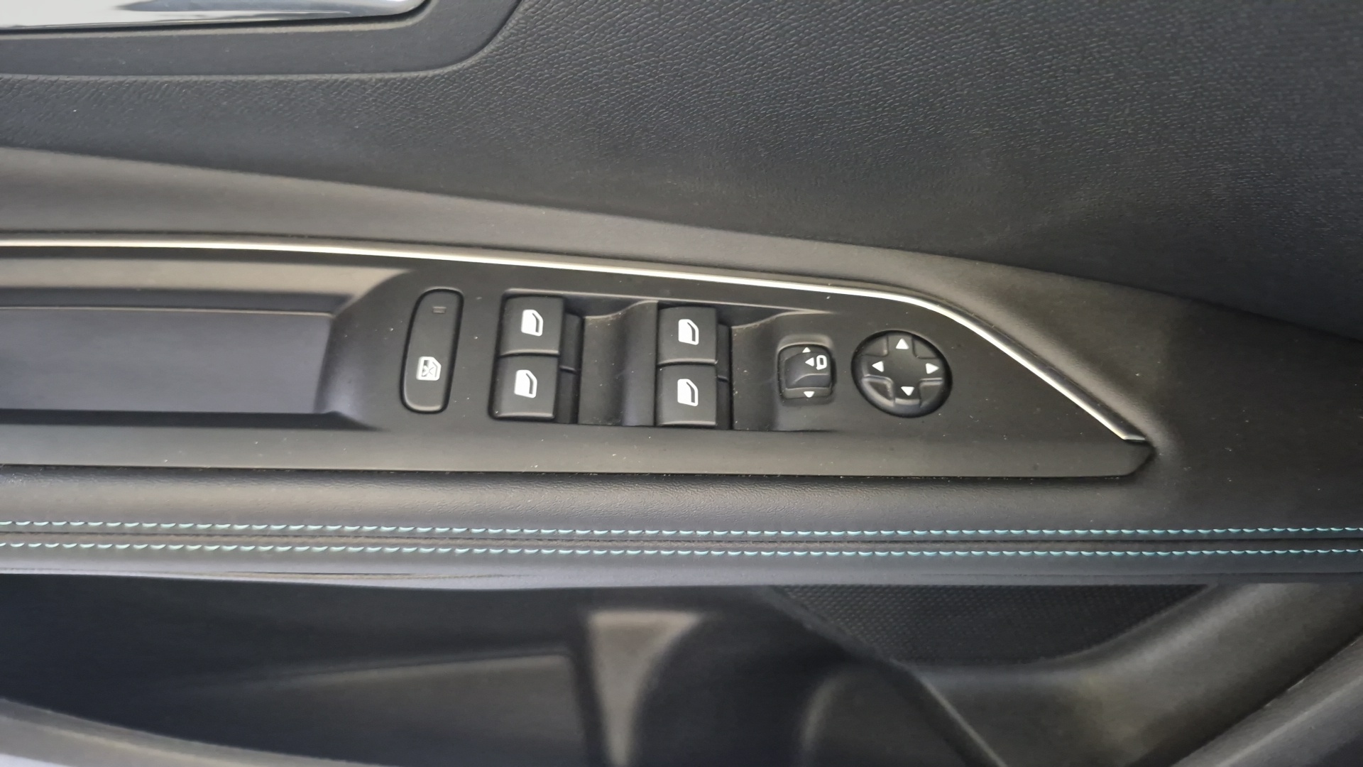 PEUGEOT 3008 PureTech 130ch S&S BVM6 Allure Pack